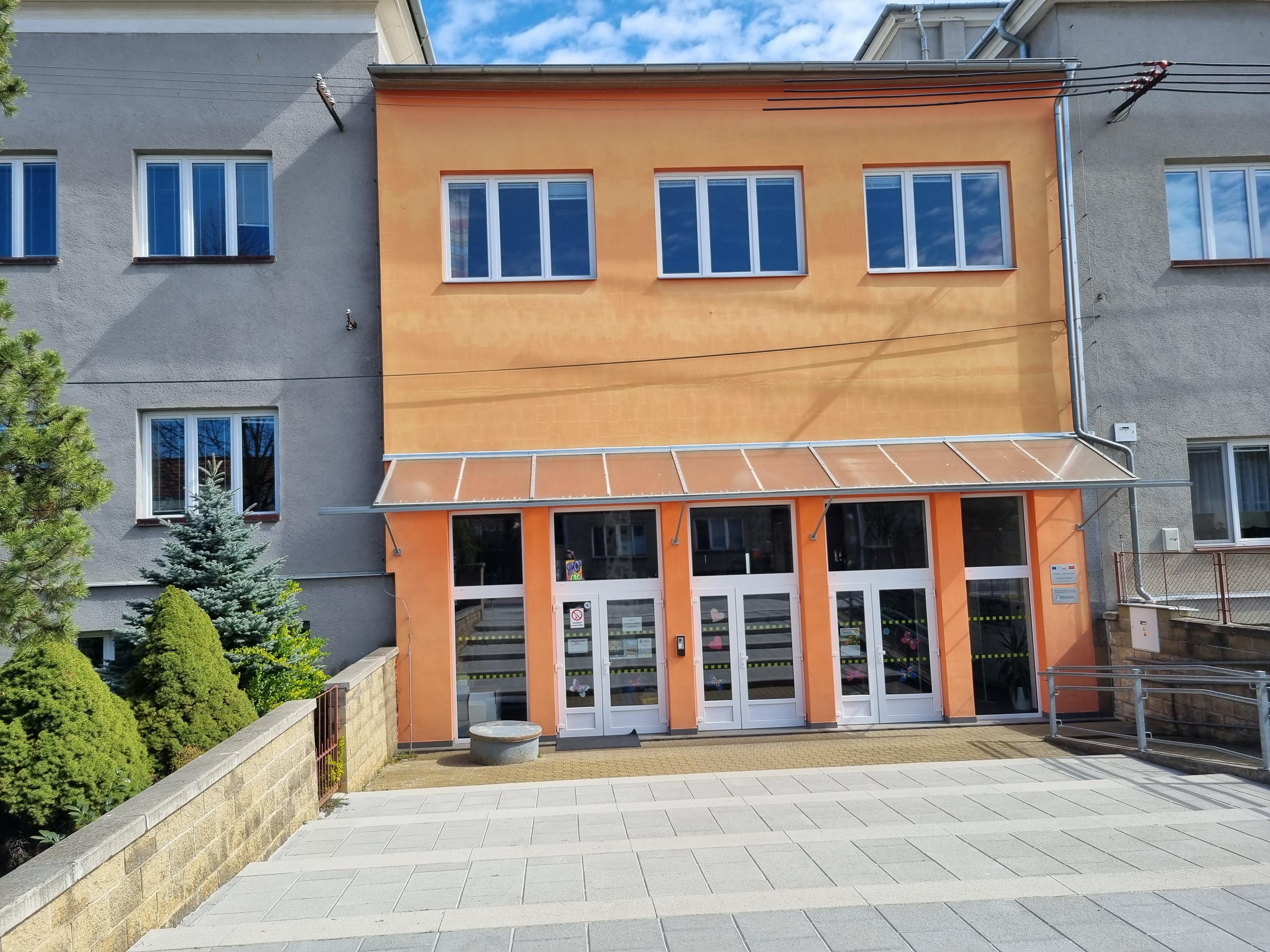 Základní škola Nemilany foto 2