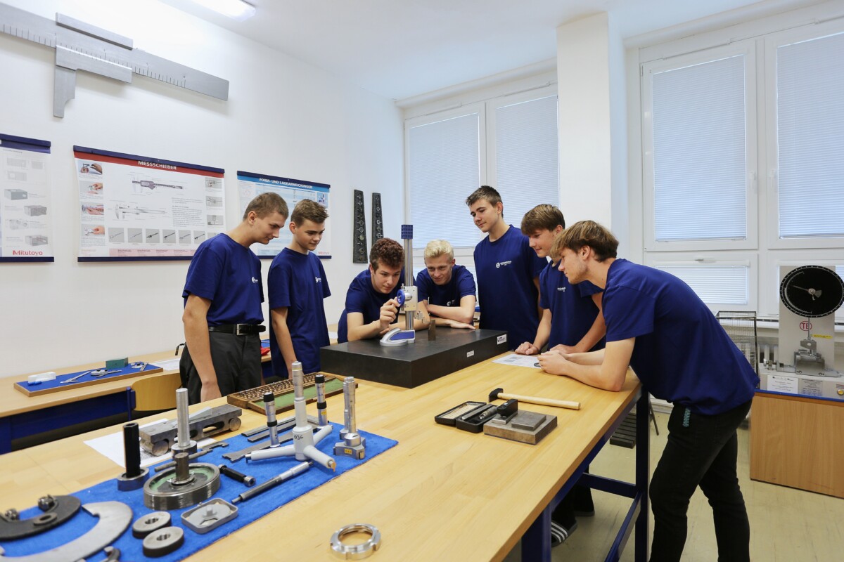 Sigmundova střední škola strojírenská, Lutín foto 4