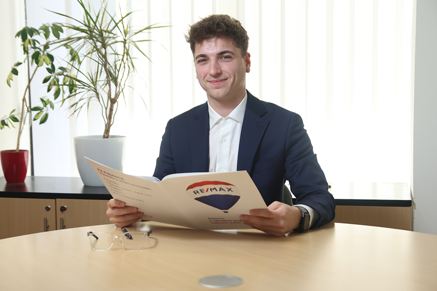 Michal Ptašinský RE/MAX Atrium foto 2