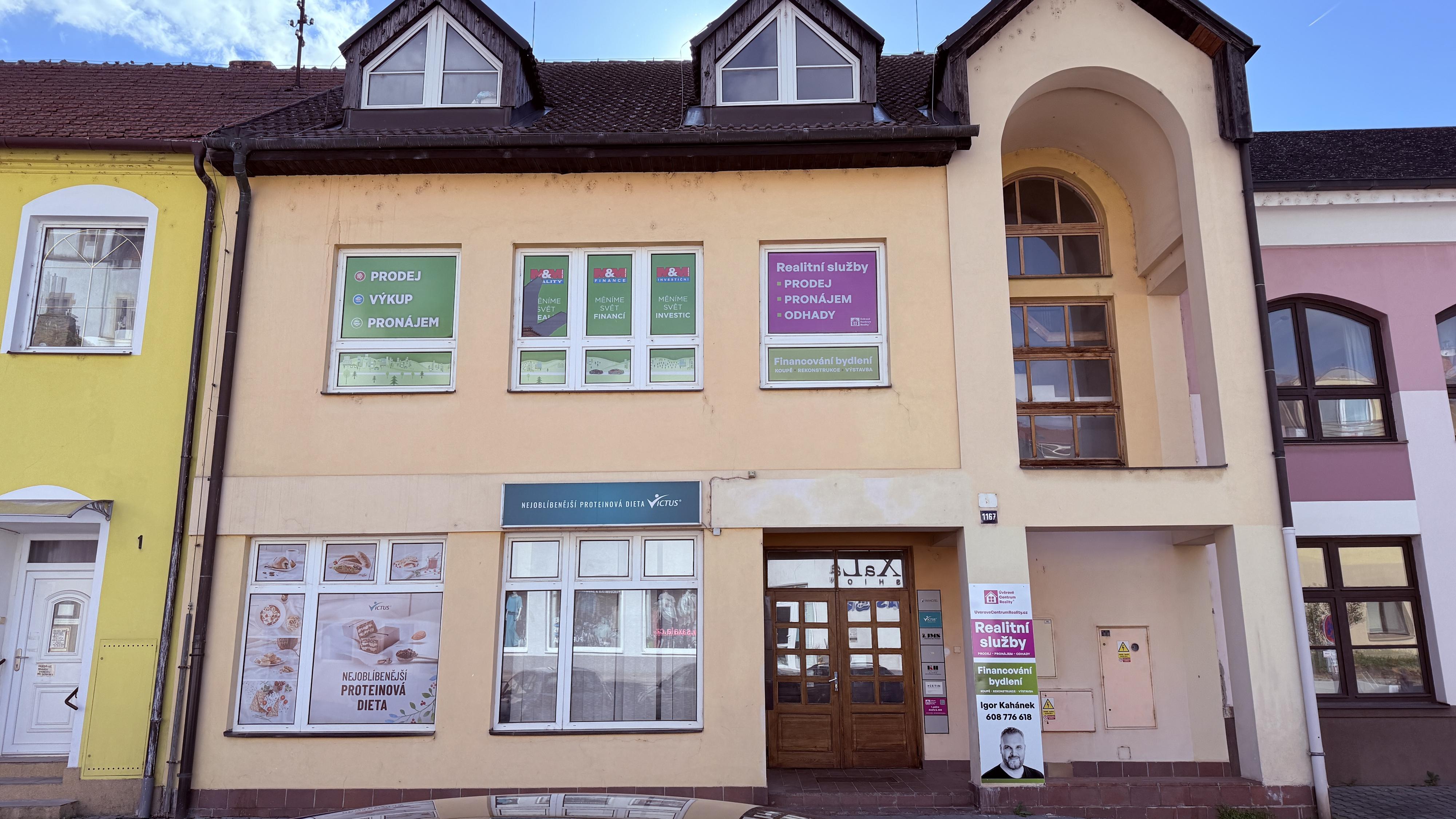 Igor Kahánek, Úvěrové Centrum foto 2