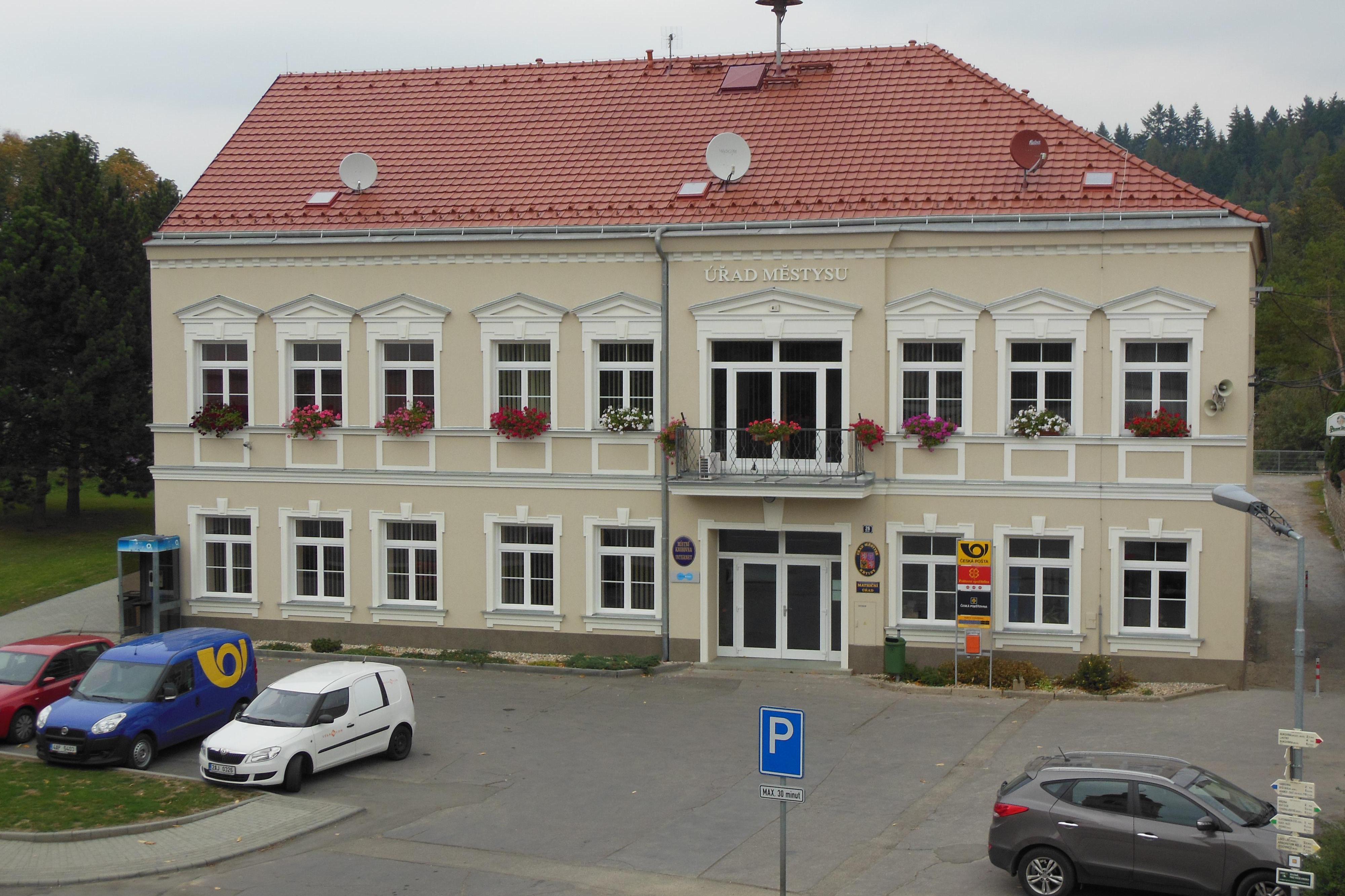 Knihovna městysu Křtiny