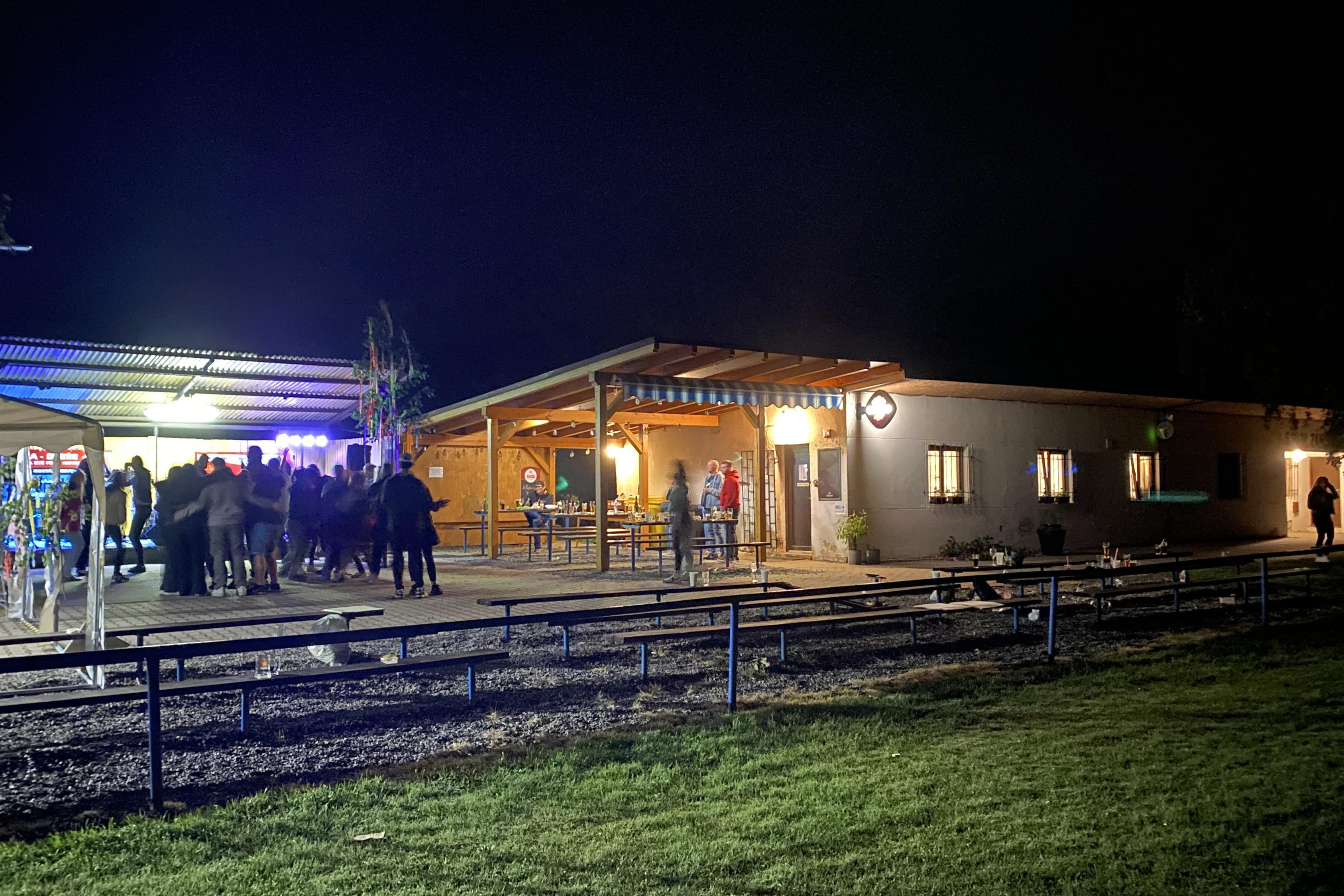 Hospoda na hřišti