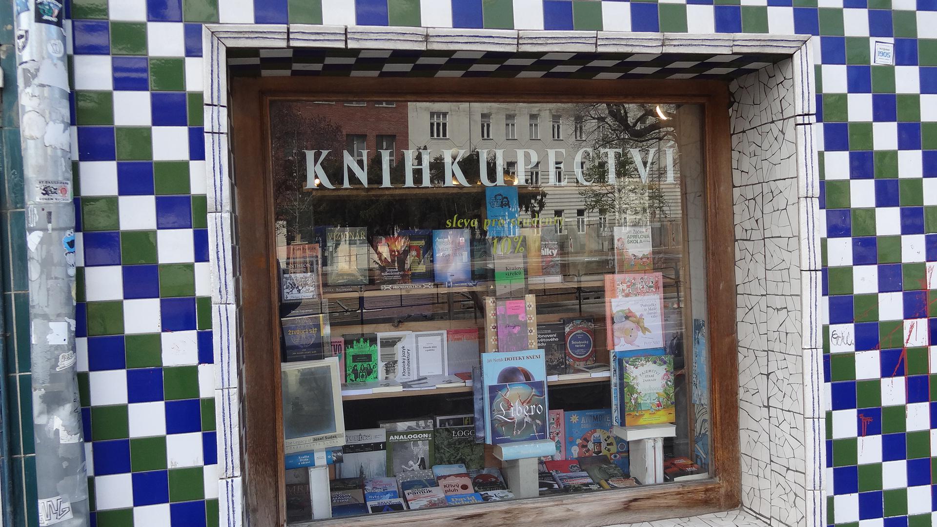 Knihkupectví Skleněná louka foto 2