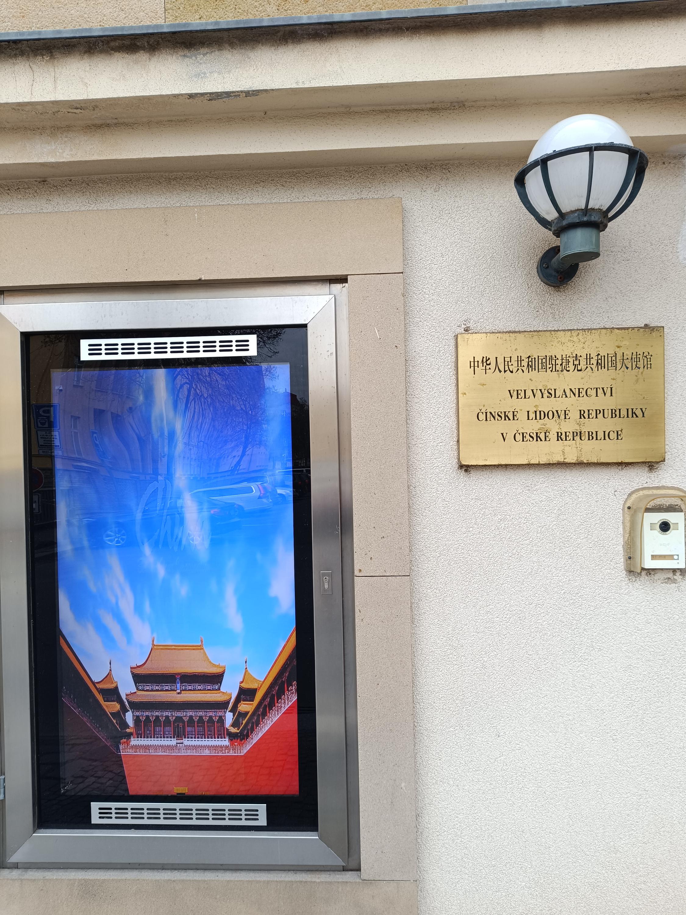 Čína - Velvyslanectví Čínské lidové republiky foto 3