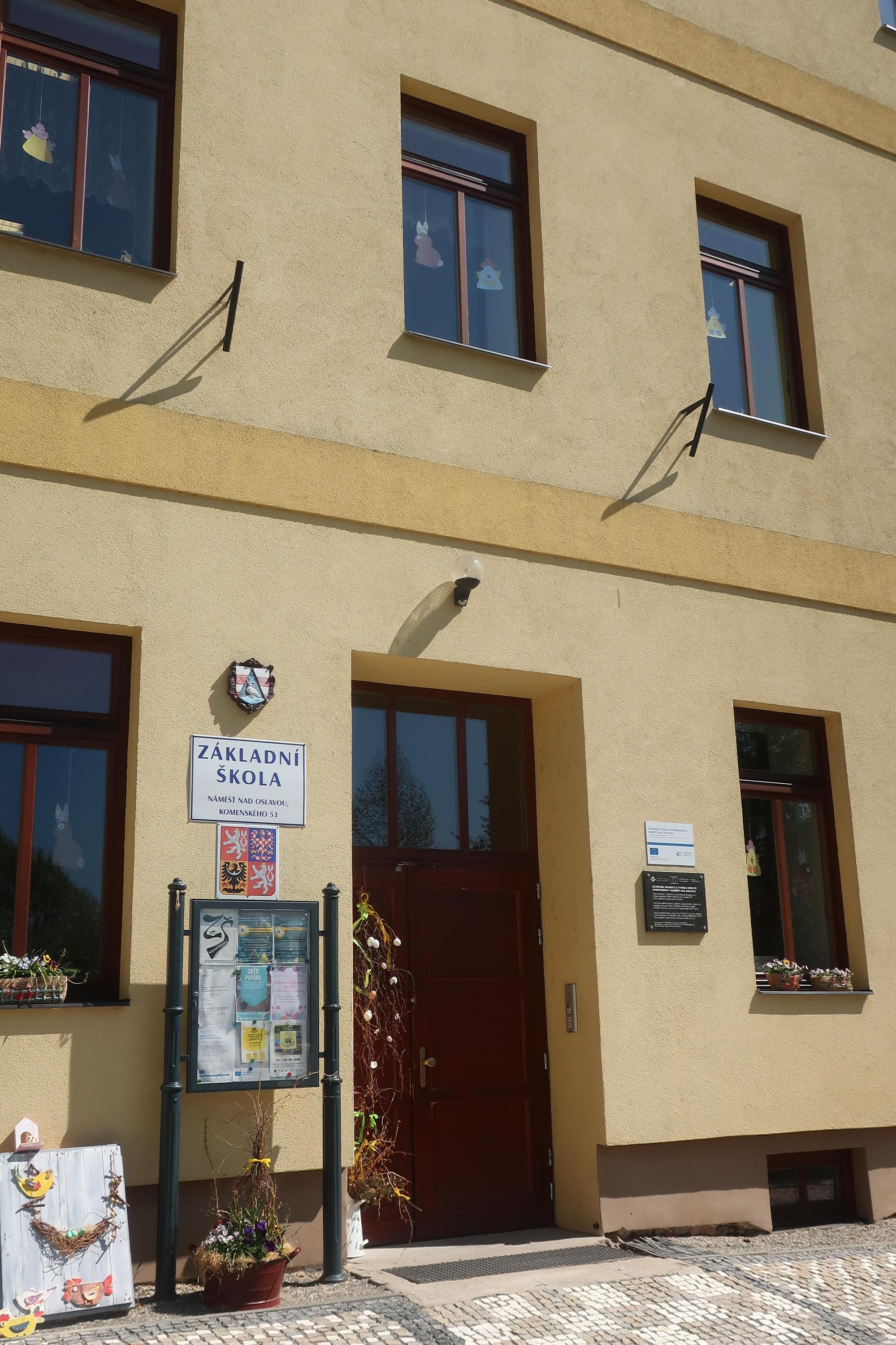 ZŠ Náměšť nad Oslavou, Komenského nám. foto 2