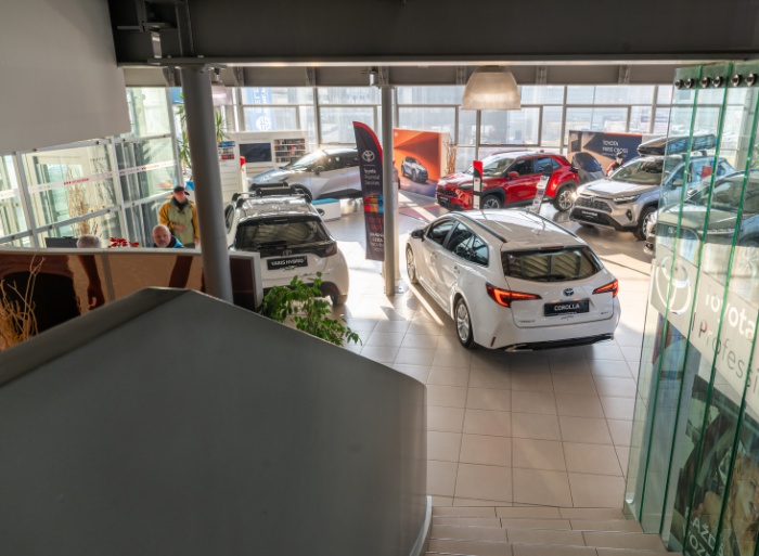 Emil Frey – nové vozy Toyota – Černý Most foto 3