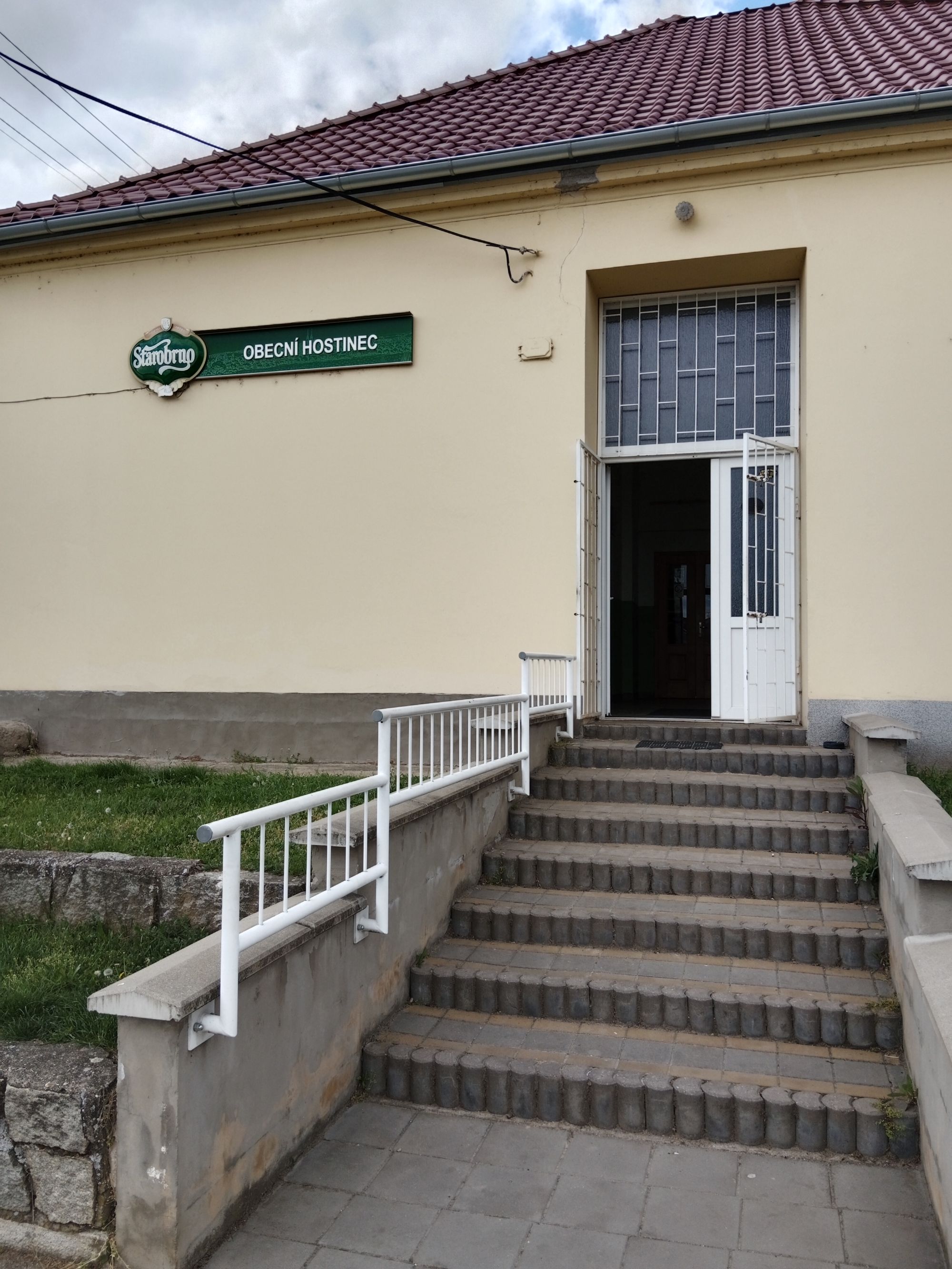Obecní hostinec Pravlov foto 1