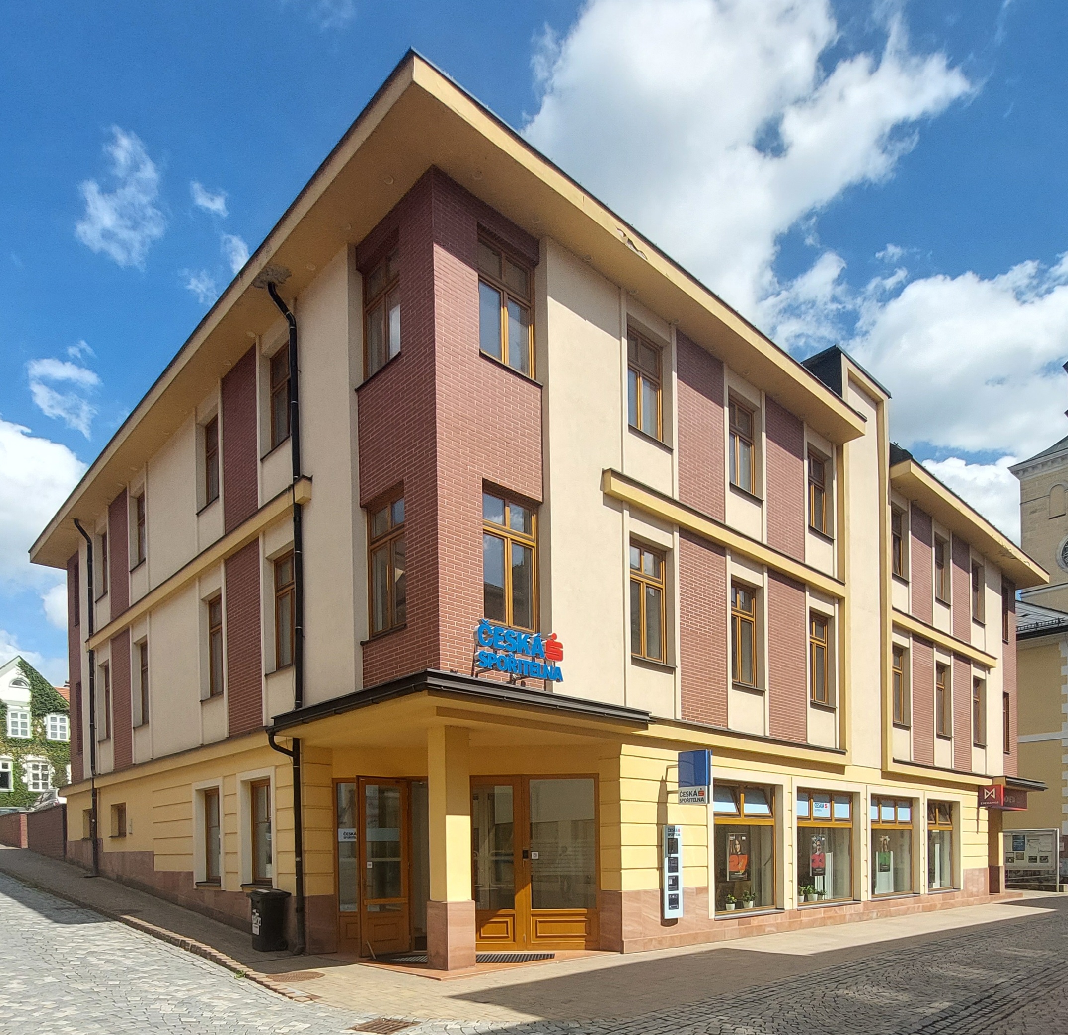 Česká spořitelna, a.s. foto 2