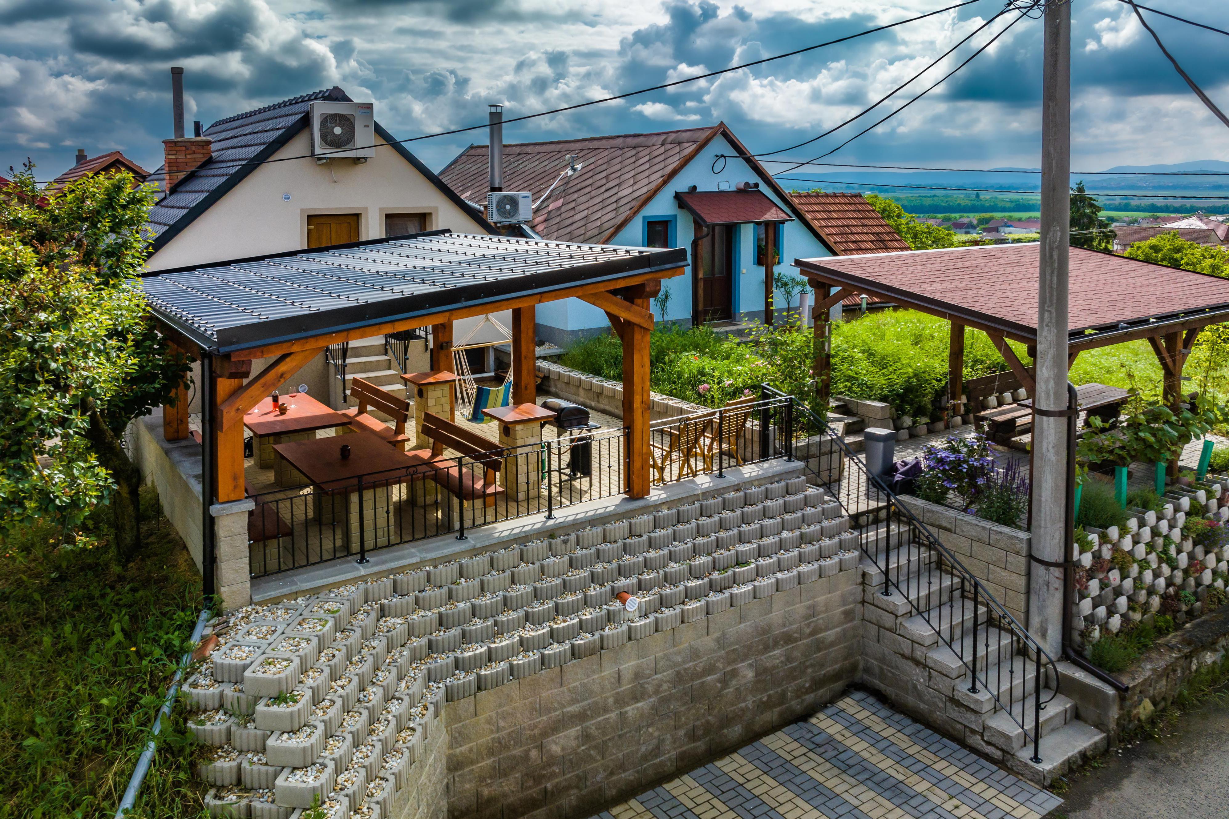 Vinoza - ubytování a vinný sklep