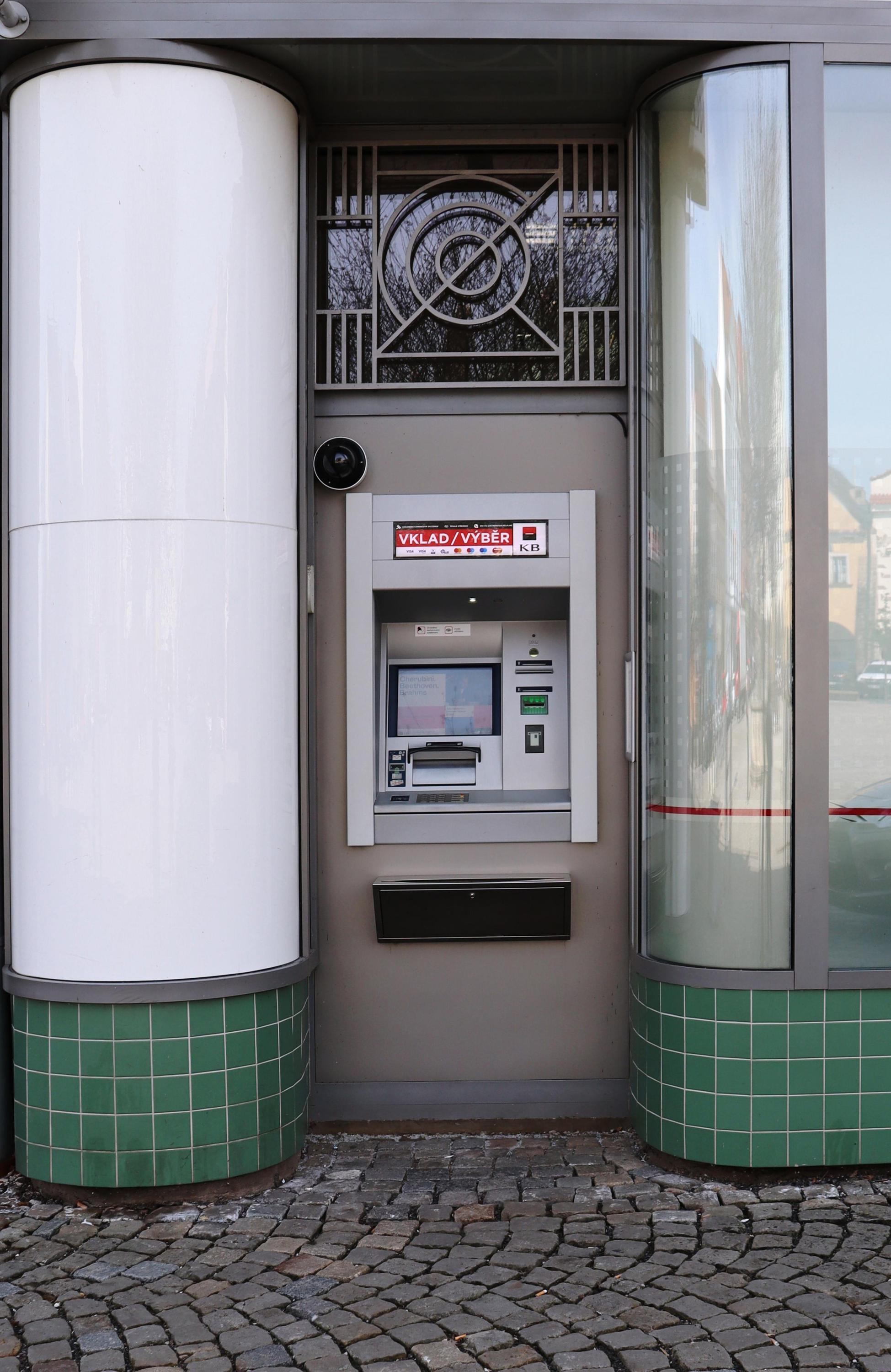 Bankomat Komerční banky foto 2
