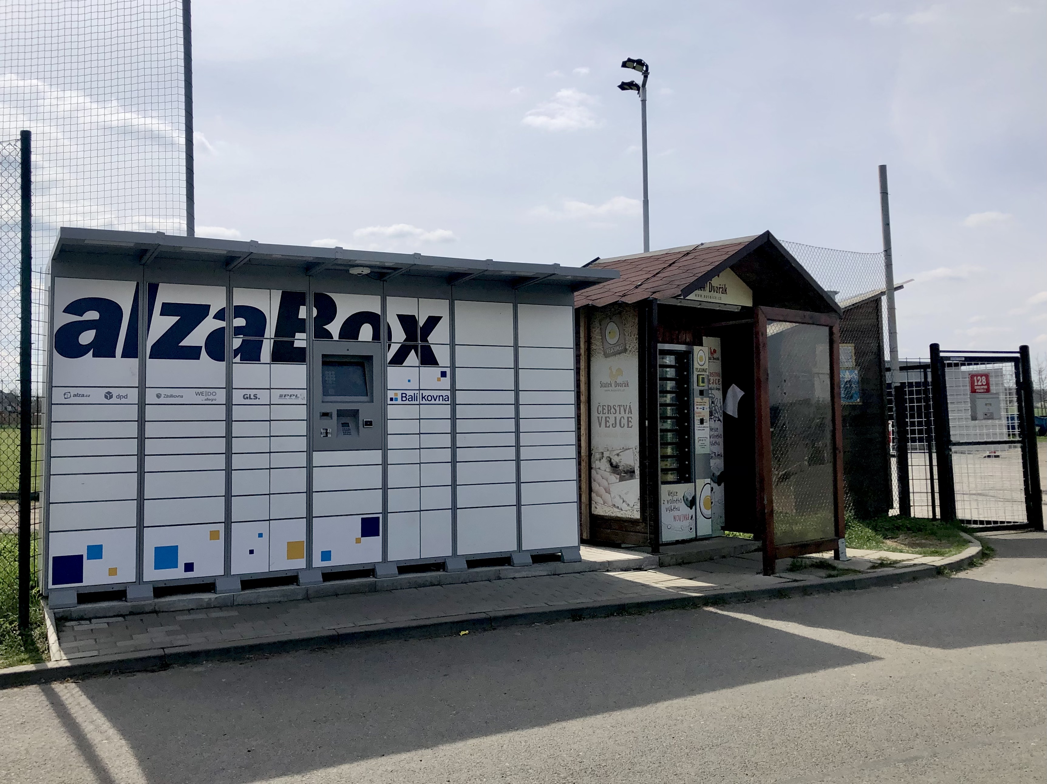 AlzaBox