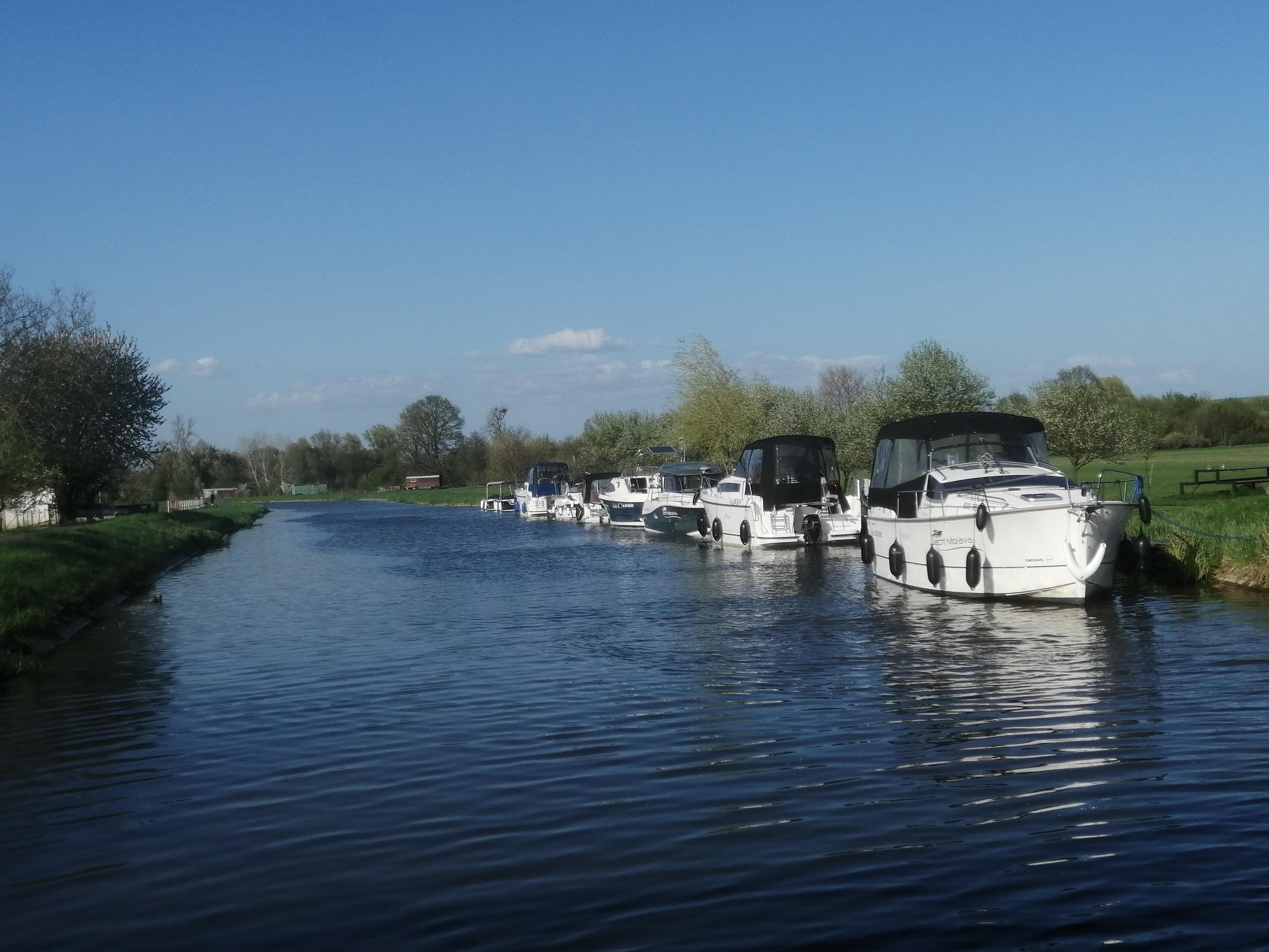 Půjčovna lodí Jacht Morava foto 6