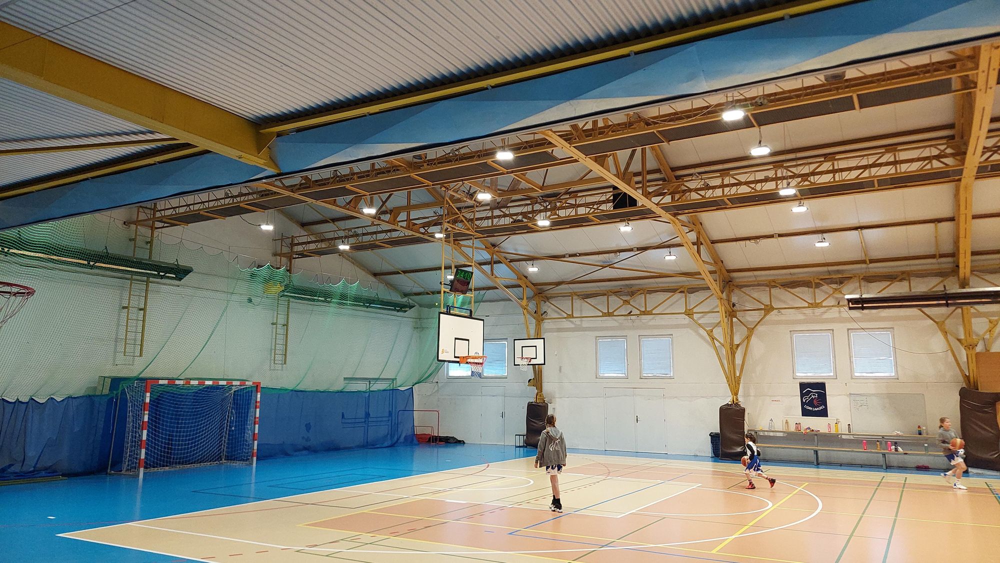 Hala u přívozu foto 2