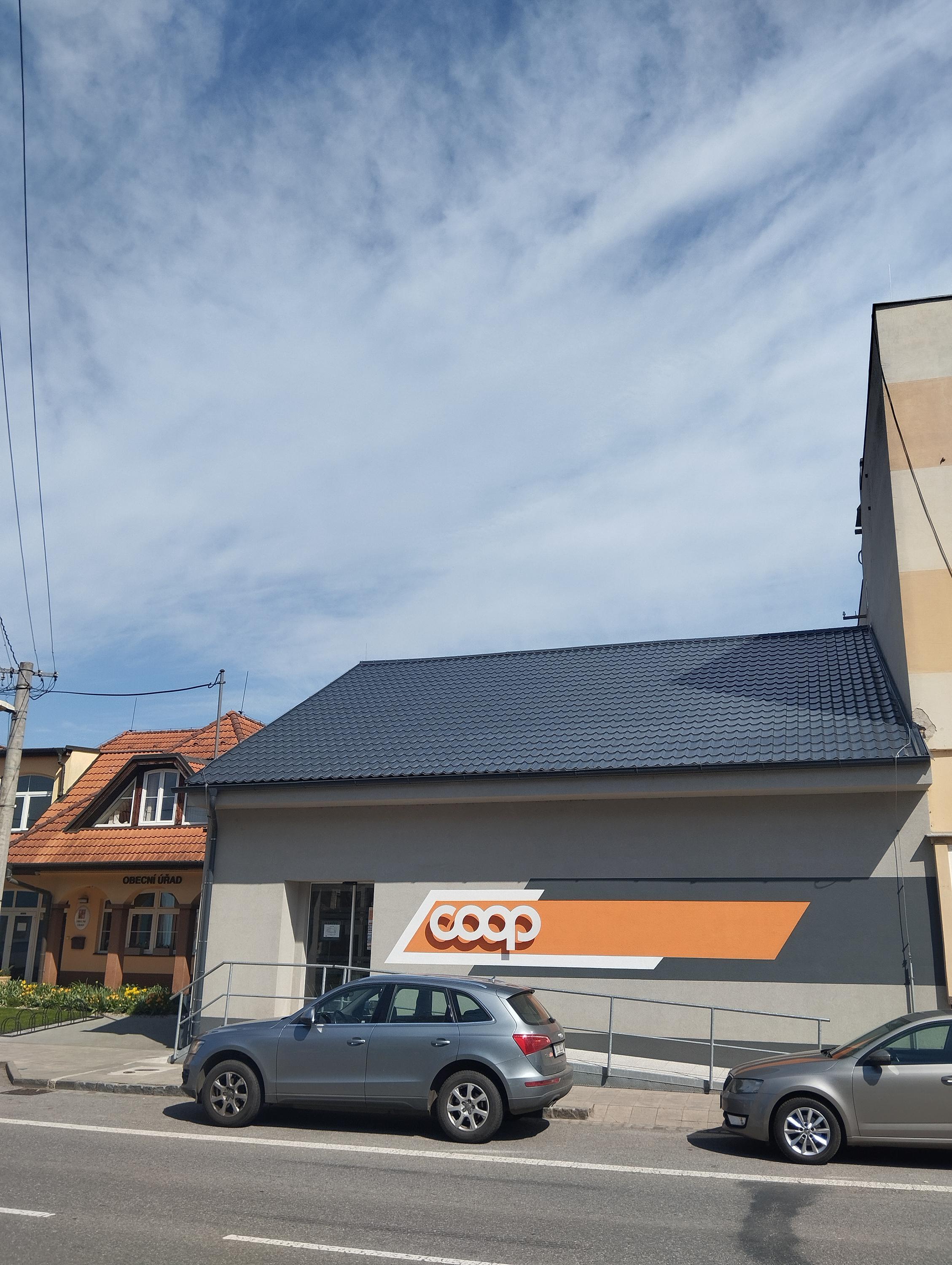 Jednota, spotřební družstvo v Hodoníně - COOP foto 2