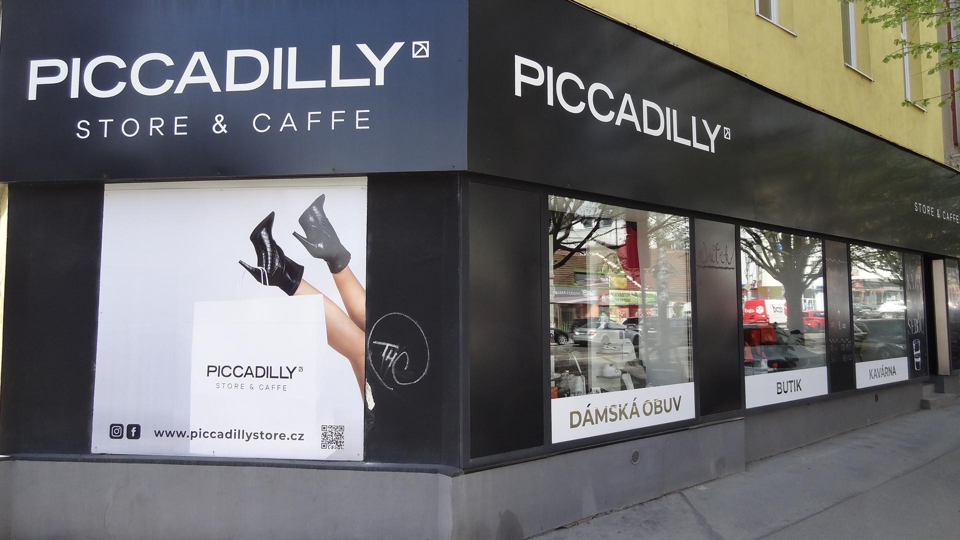 PICCADILLY STORE & CAFFE foto 5
