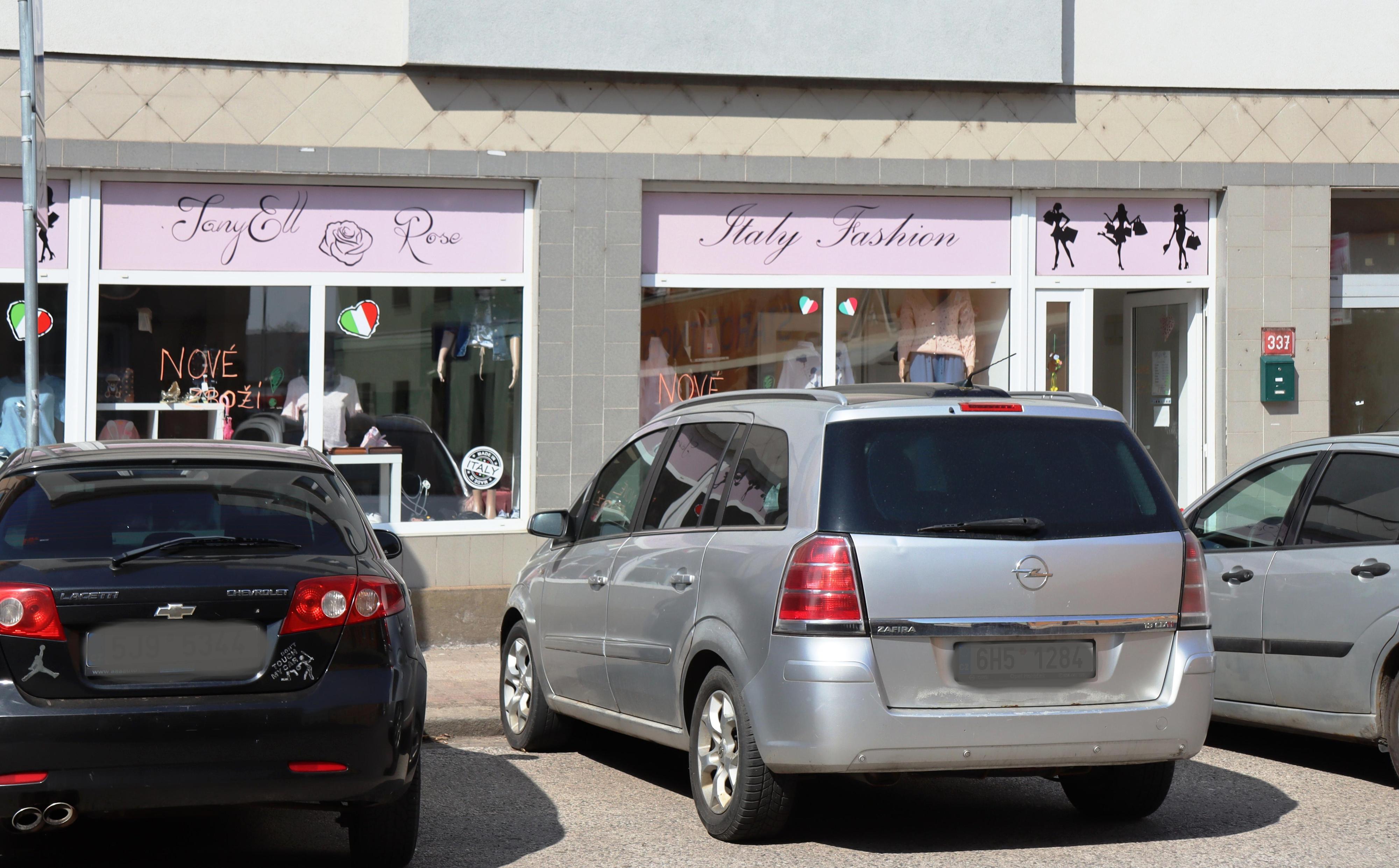 JanyEll Rose móda foto 2