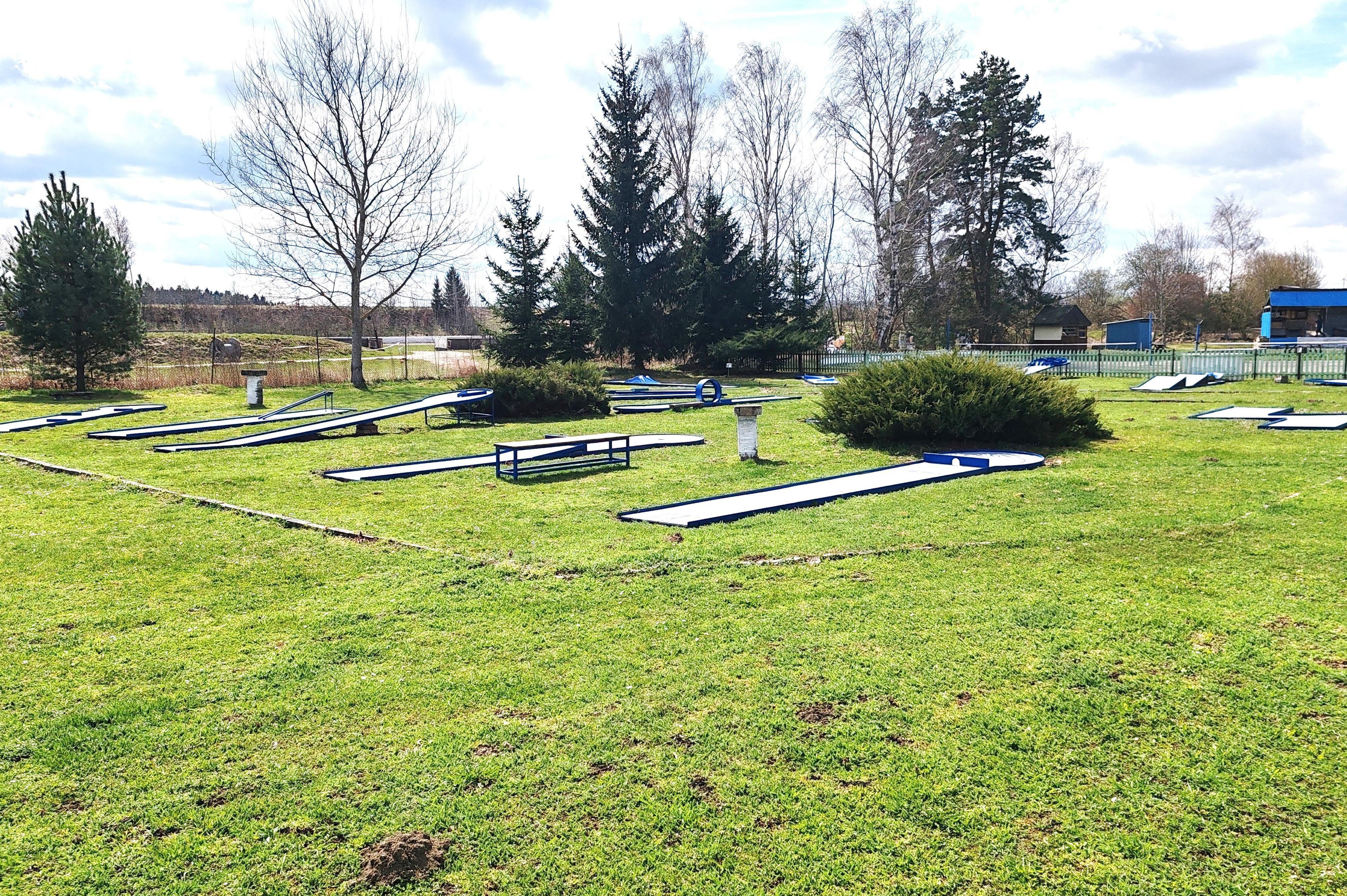 Minigolf  Areál Cihelna foto 1