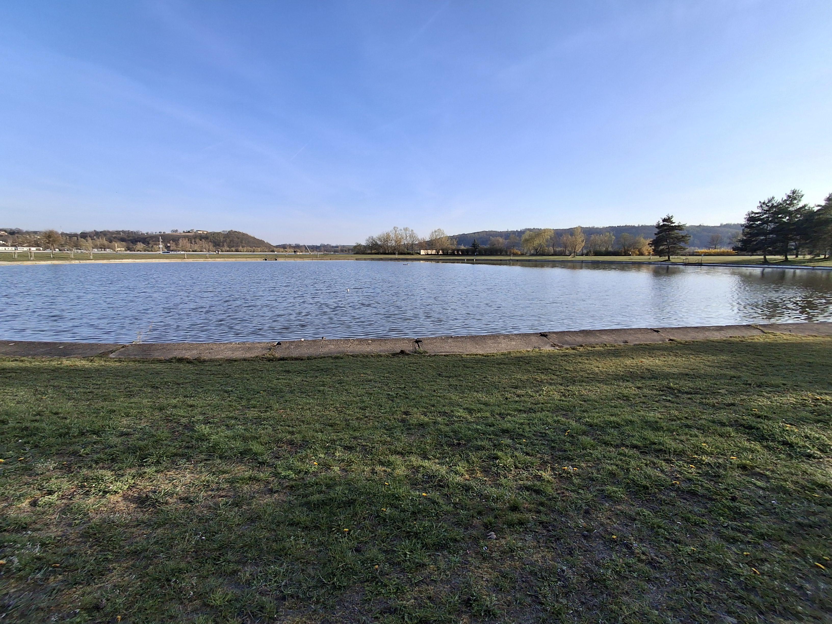 Sportovní areál Hlučín - koupaliště - koupaliště Štěrkovna