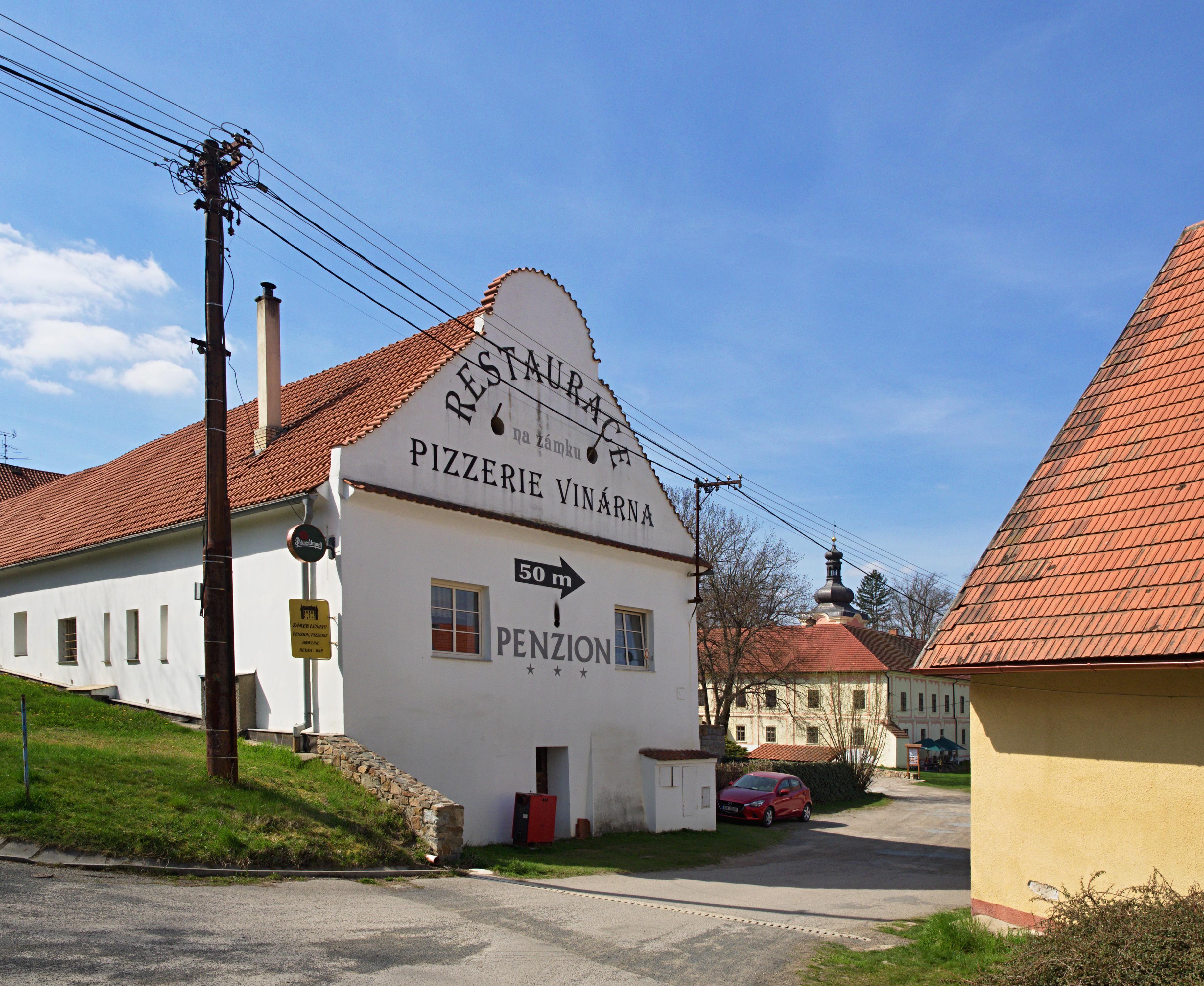 Zámek Lešany foto 3