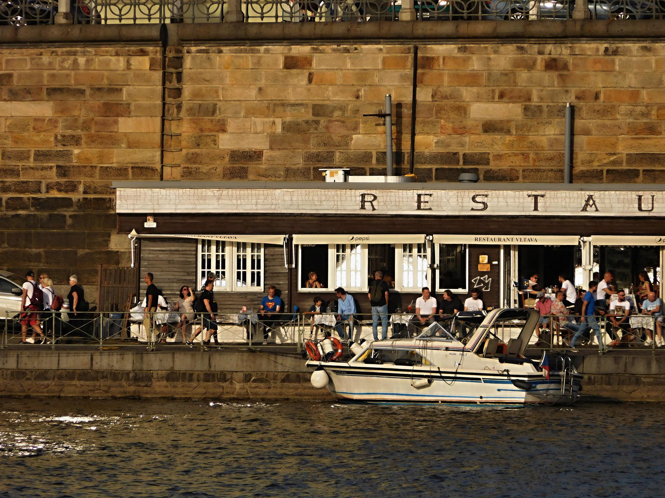 Restaurace Vltava foto 3