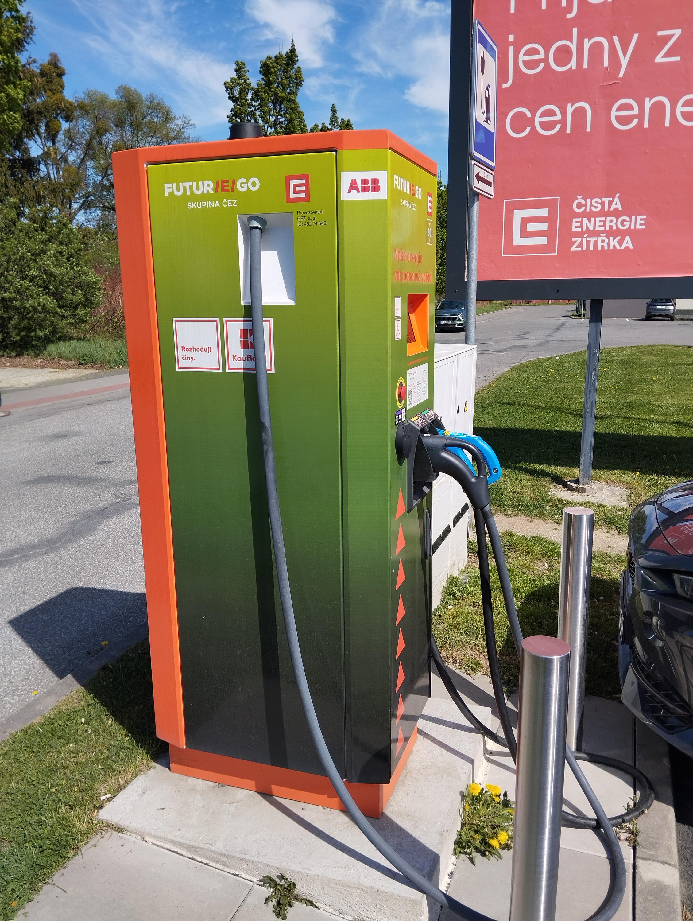 Nabíjecí stanice ČEZ foto 2