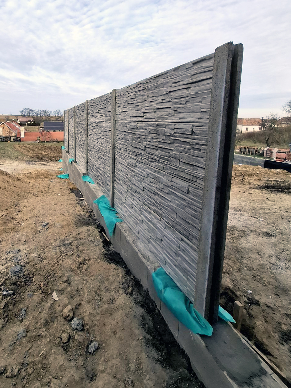 Bezděk stavby s.r.o. - betonové ploty foto 3