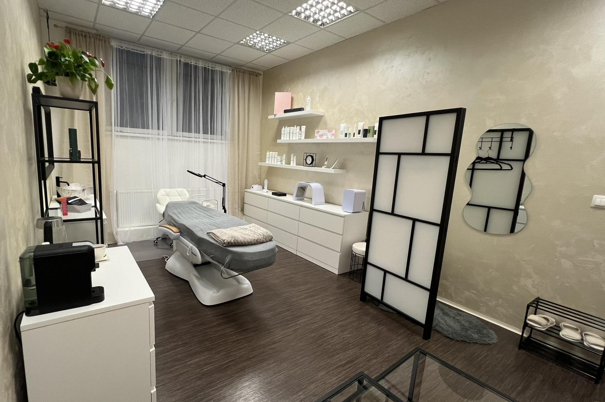 Kosmetický salon Pěkná holka