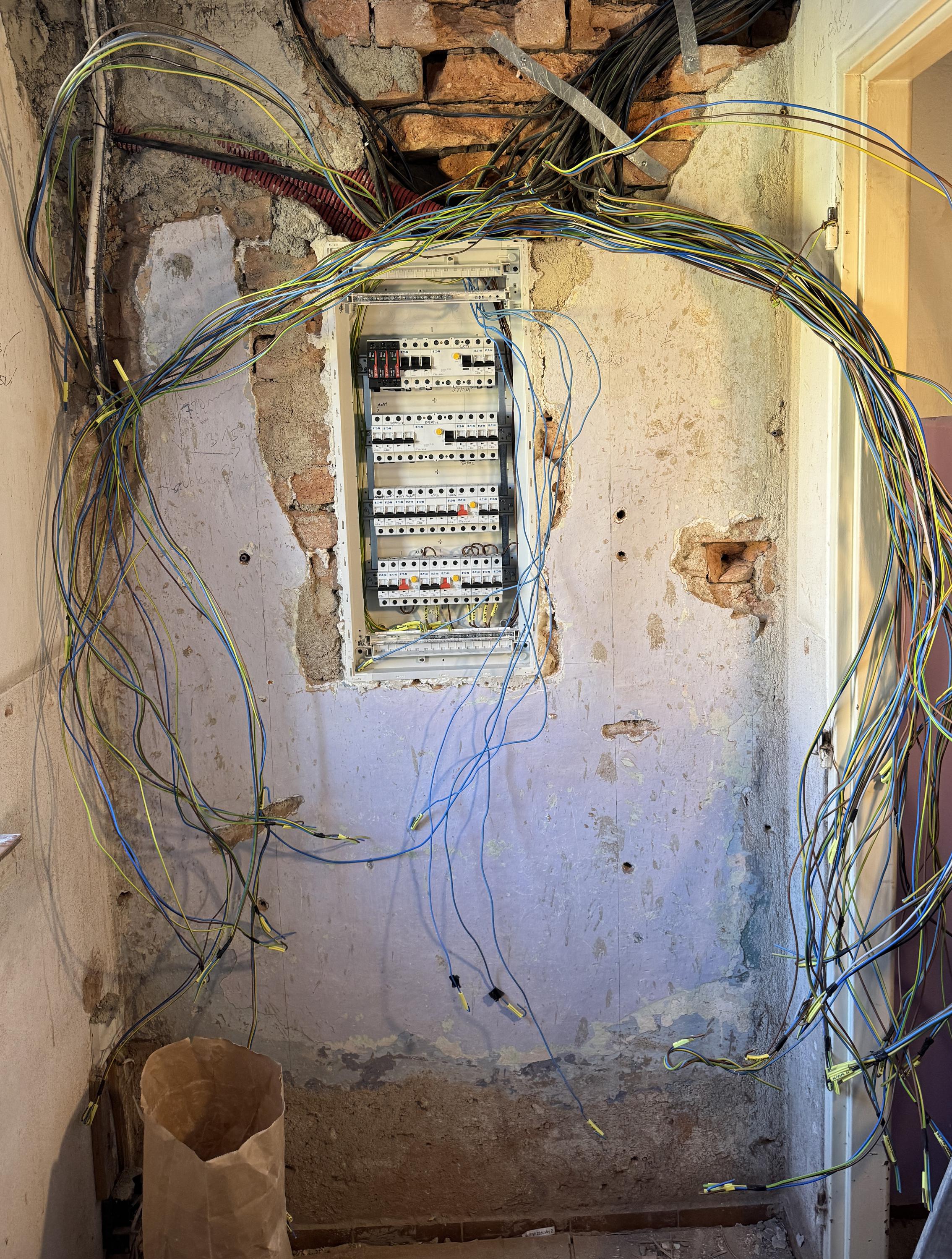 Elektroinstalace Ing. Jiří Kalus foto 3