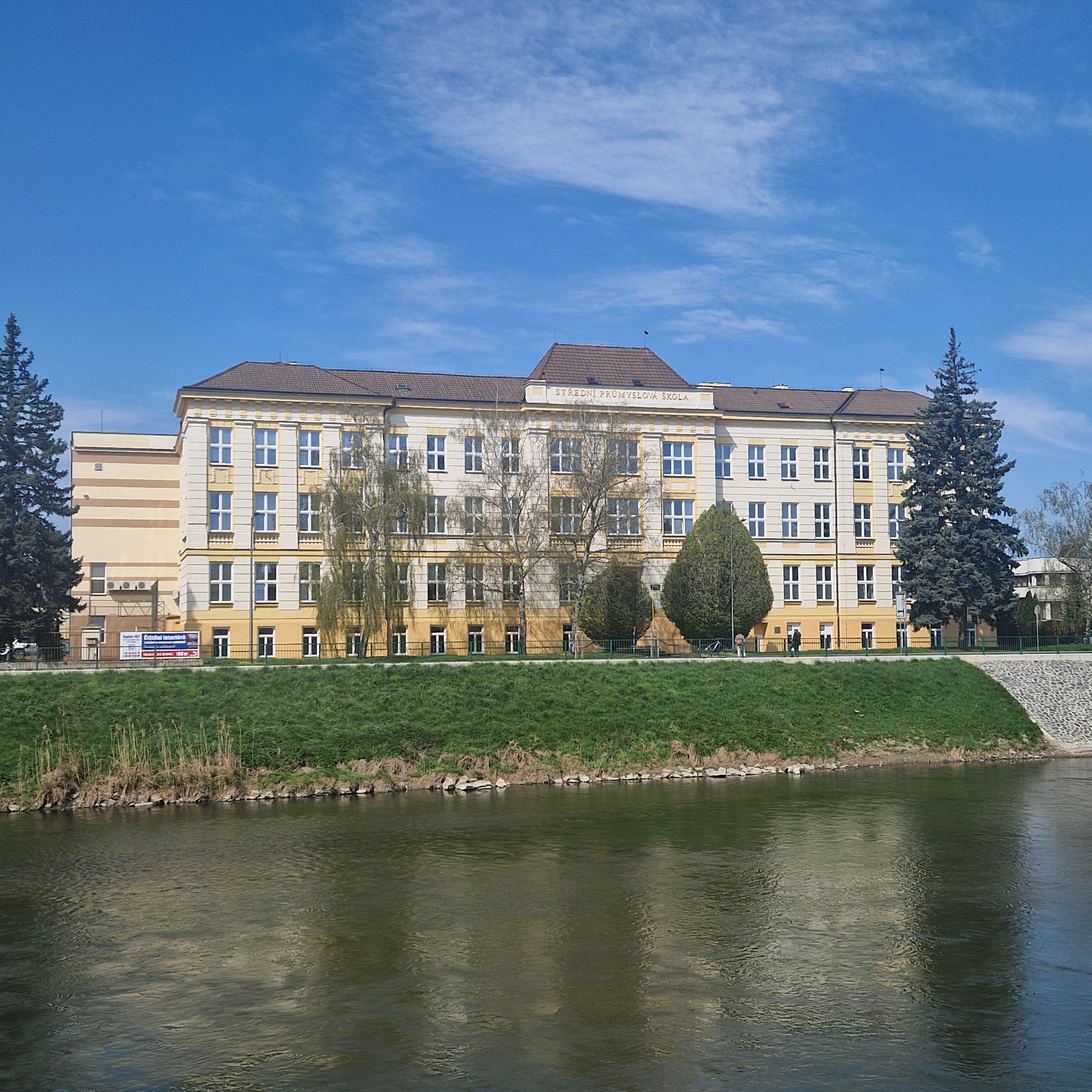 Střední škola Edvarda Beneše Břeclav foto 3
