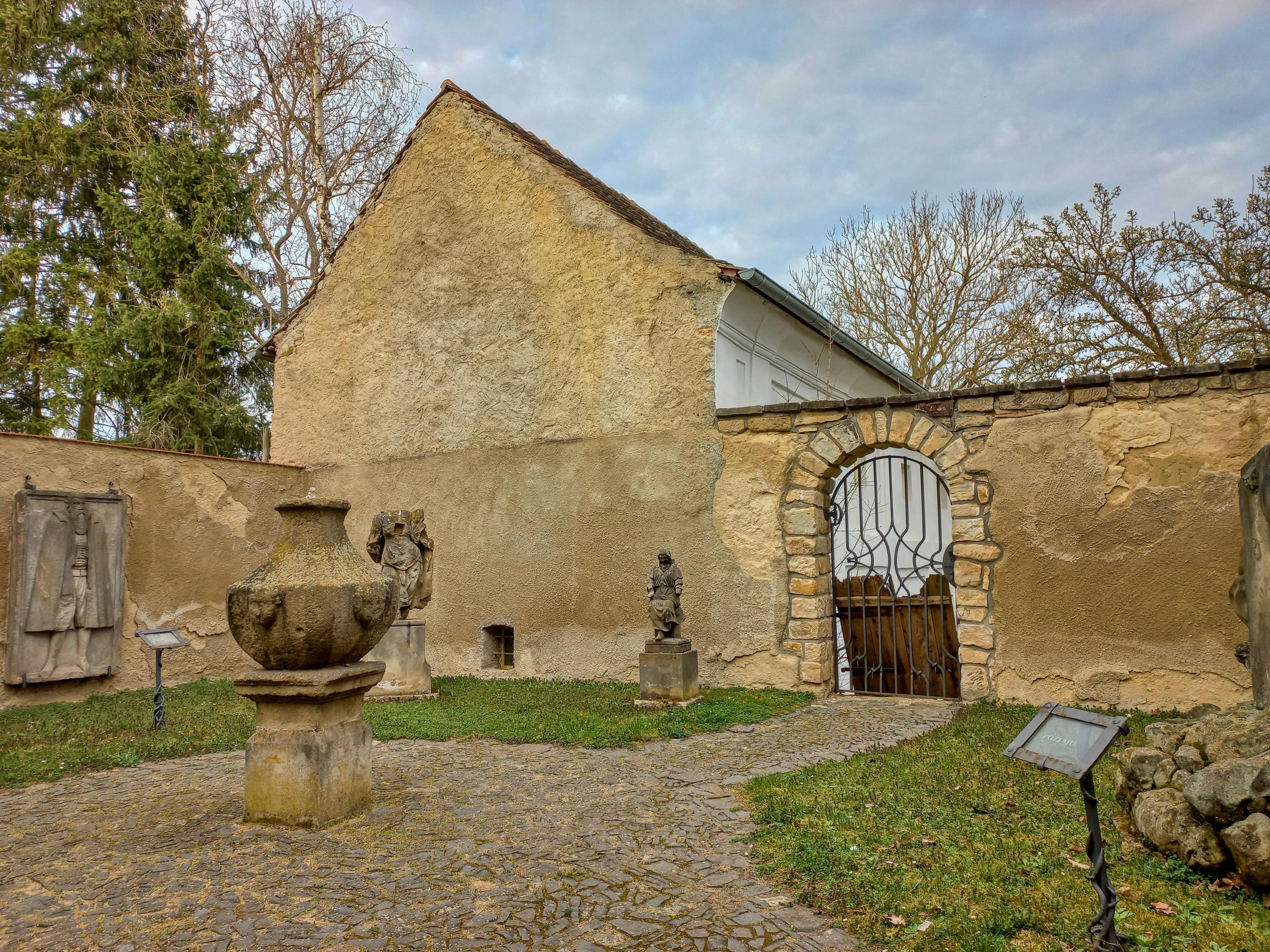 Lapidárium Budyně nad Ohří foto 2