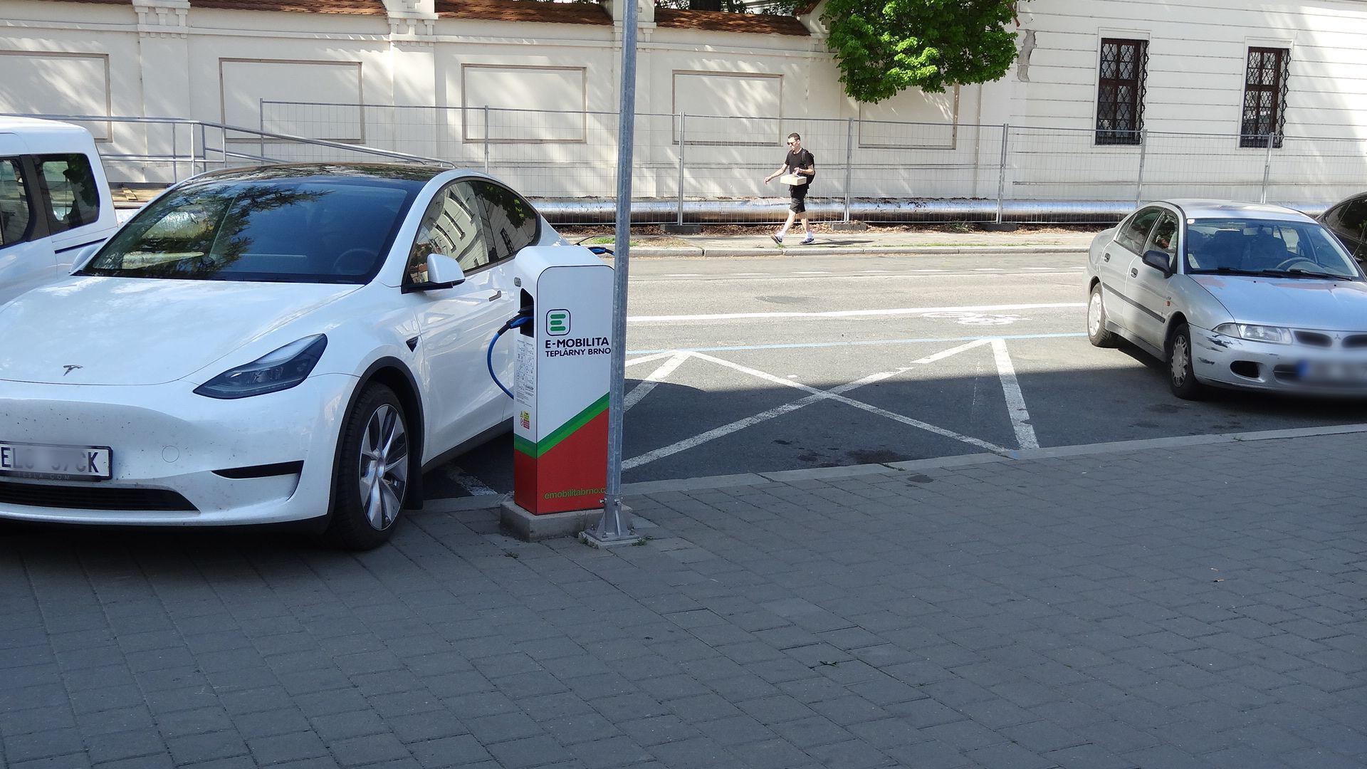Teplárny Brno, a.s. - nabíjecí stanice foto 2