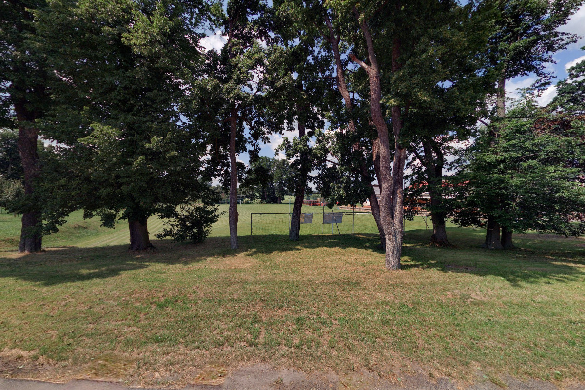 TJ Hostim - fotbalové hřiště foto 2