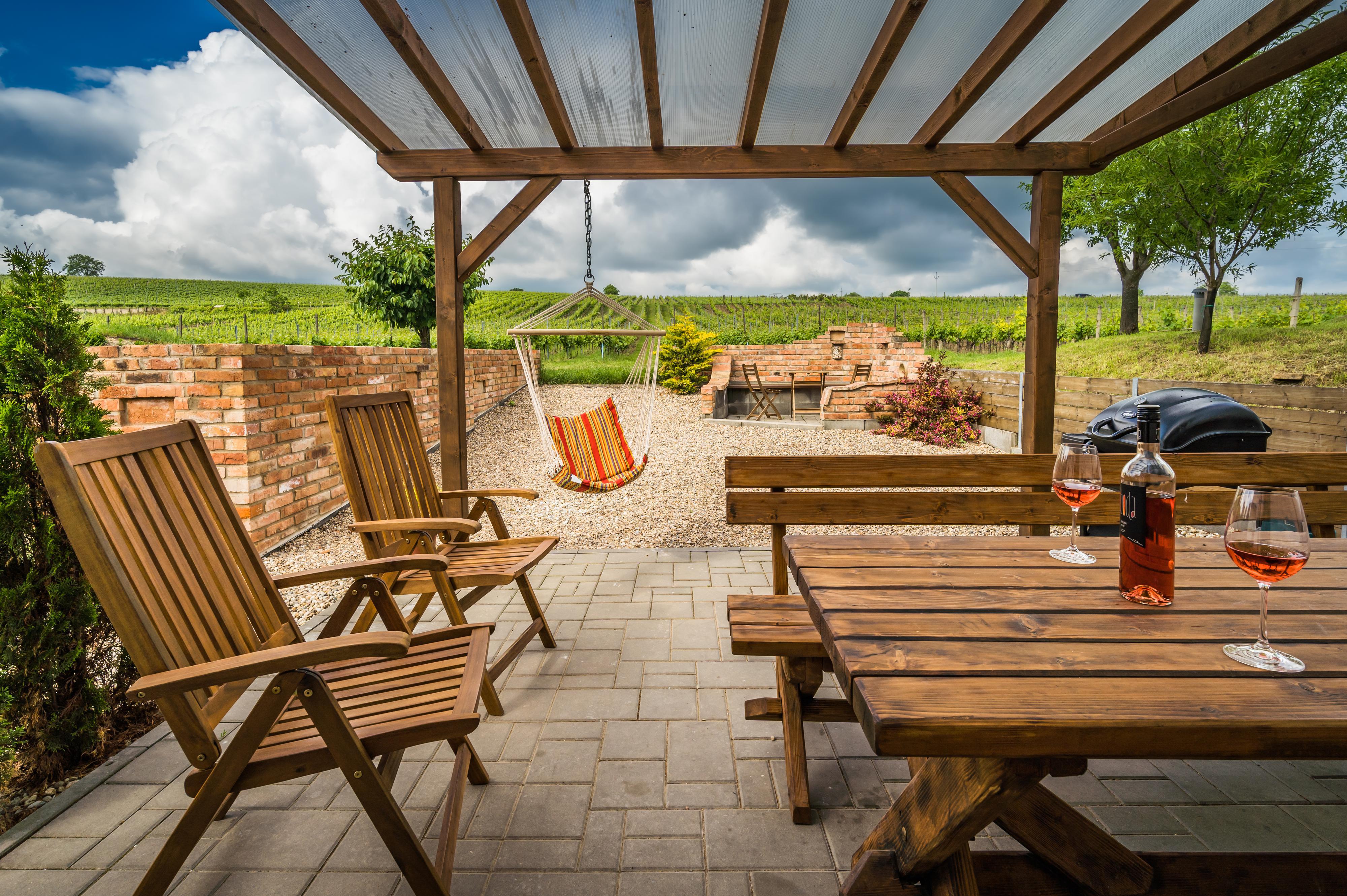 Vinoza - ubytování a vinný sklep