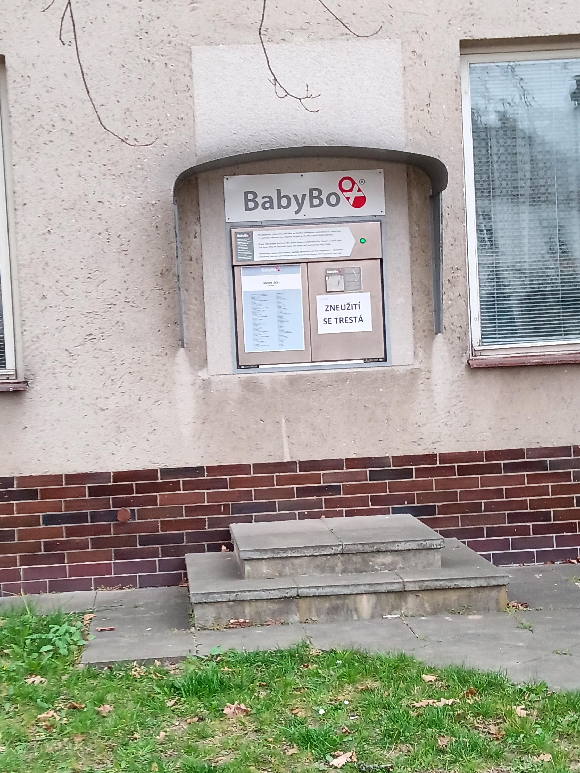 Babybox - Oblastní nemocnice Jičín foto 2