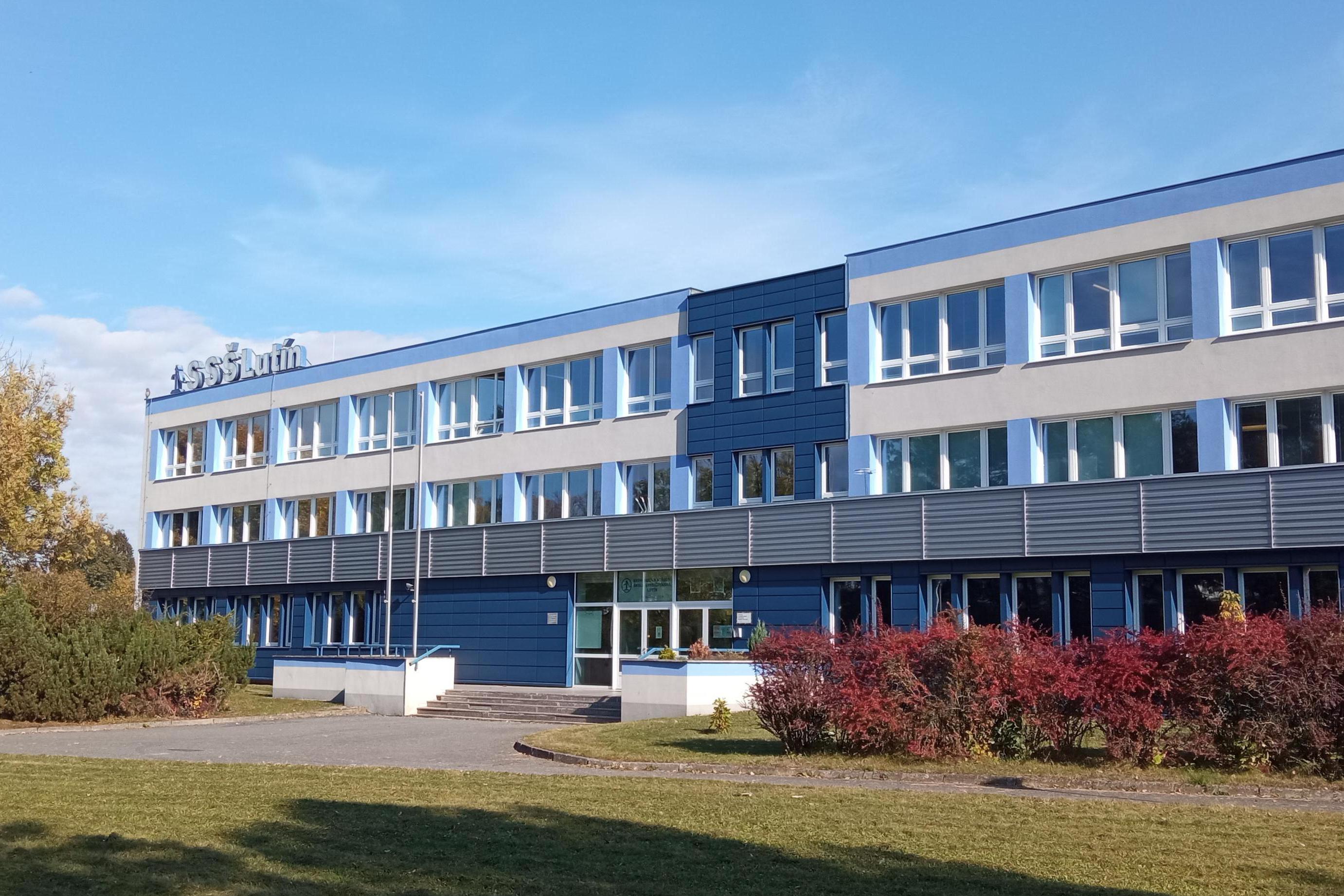 Sigmundova střední škola strojírenská, Lutín