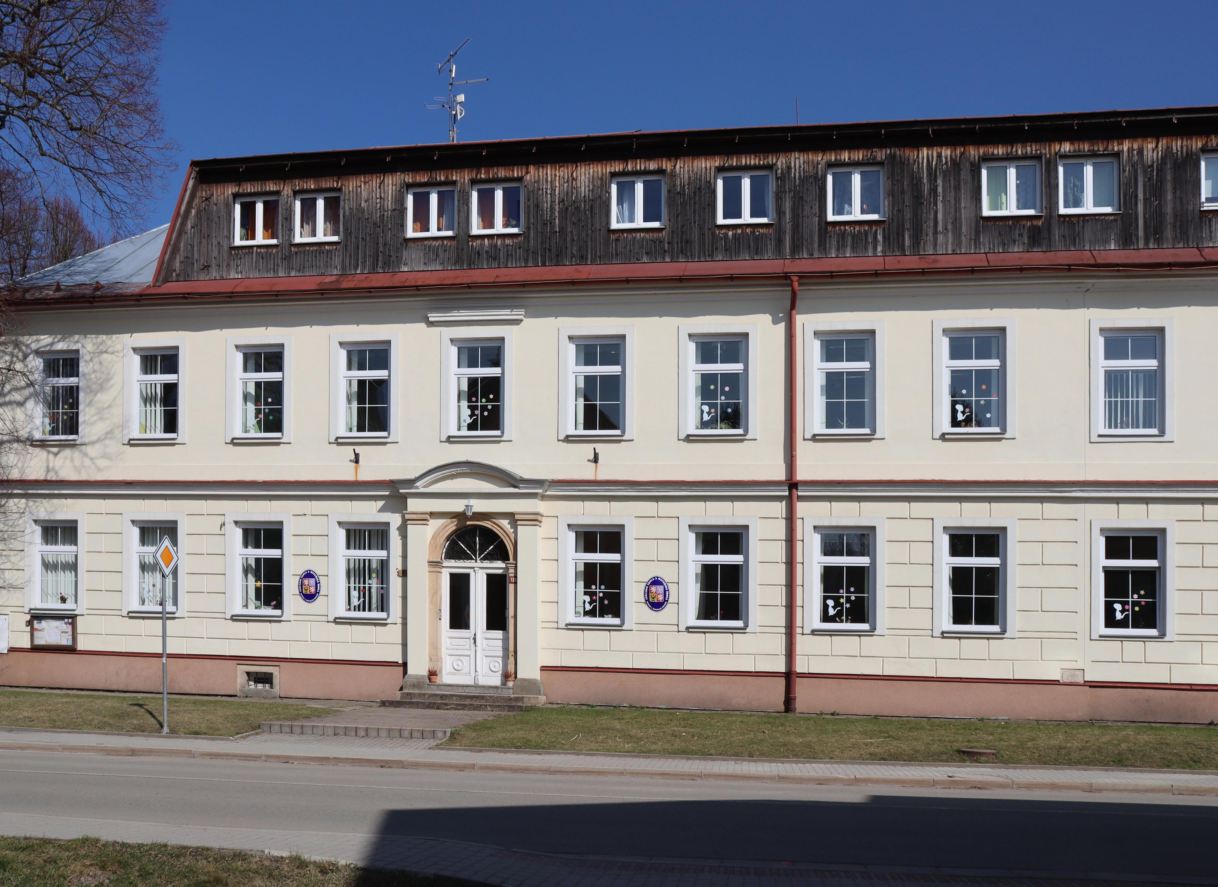 ZŠ a MŠ Deštné v Orlických horách foto 6