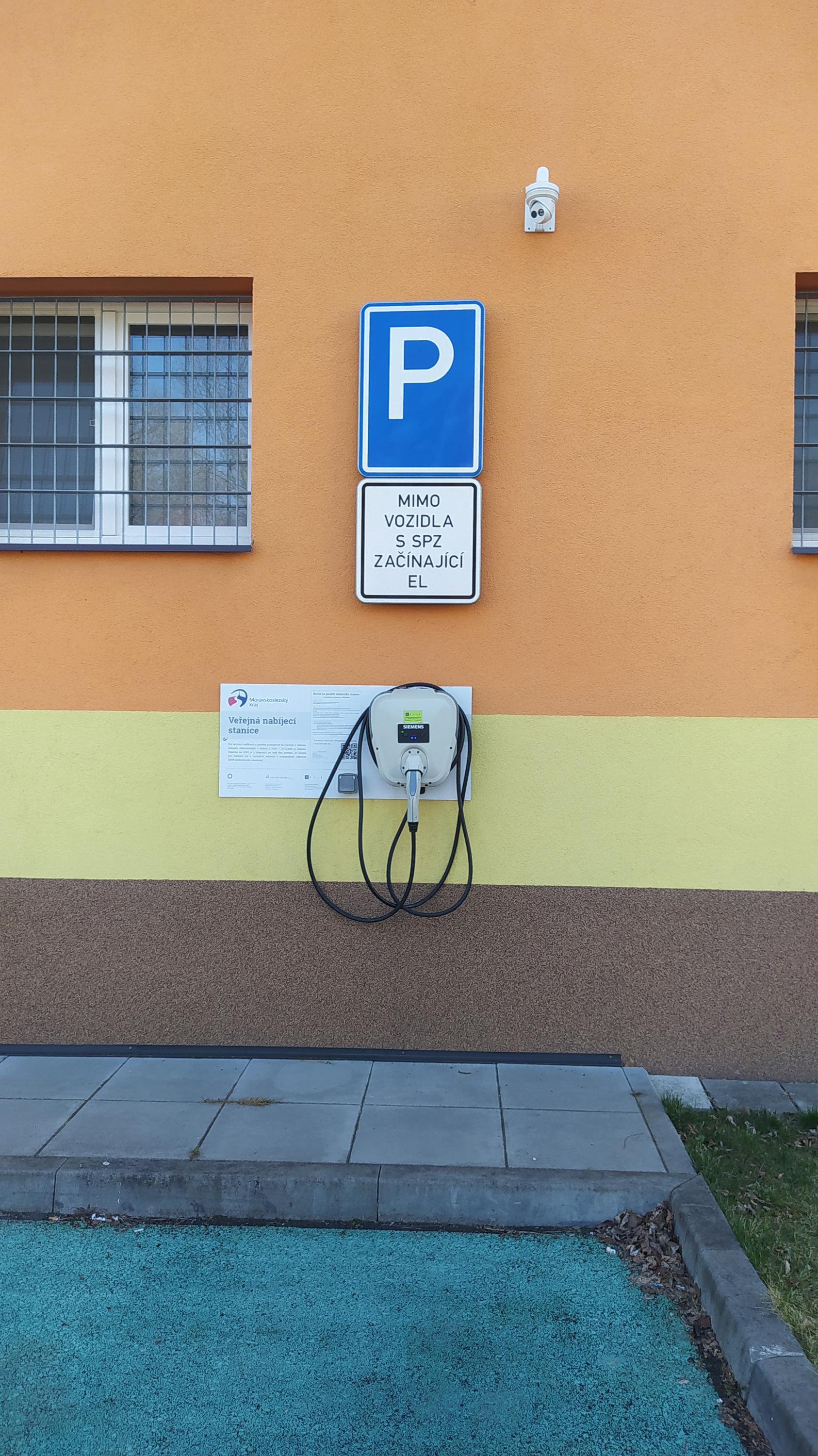 Elektro-projekce s.r.o. - Nabíjecí stanice foto 2