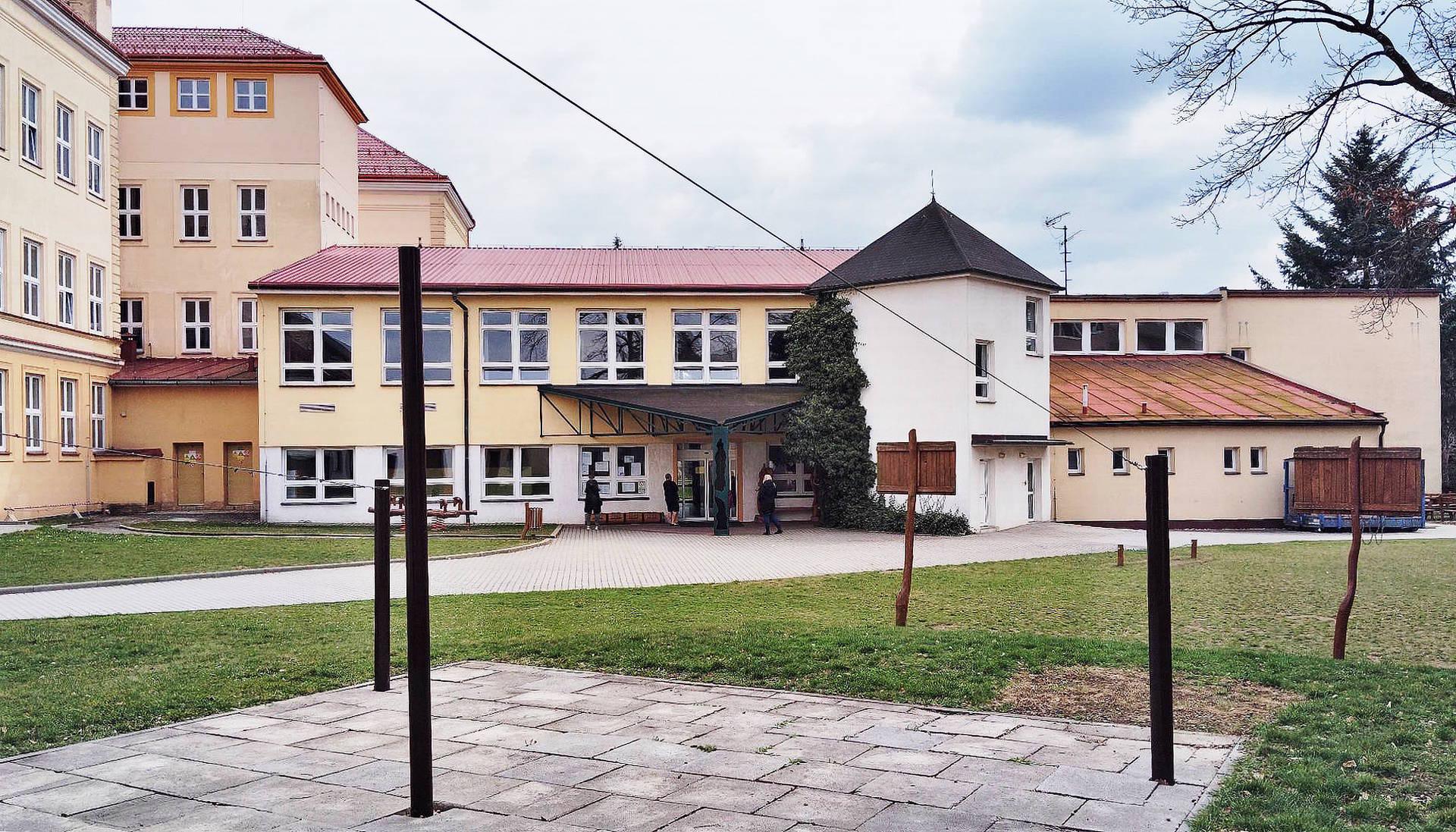 ZŠ Dačice, Komenského foto 6