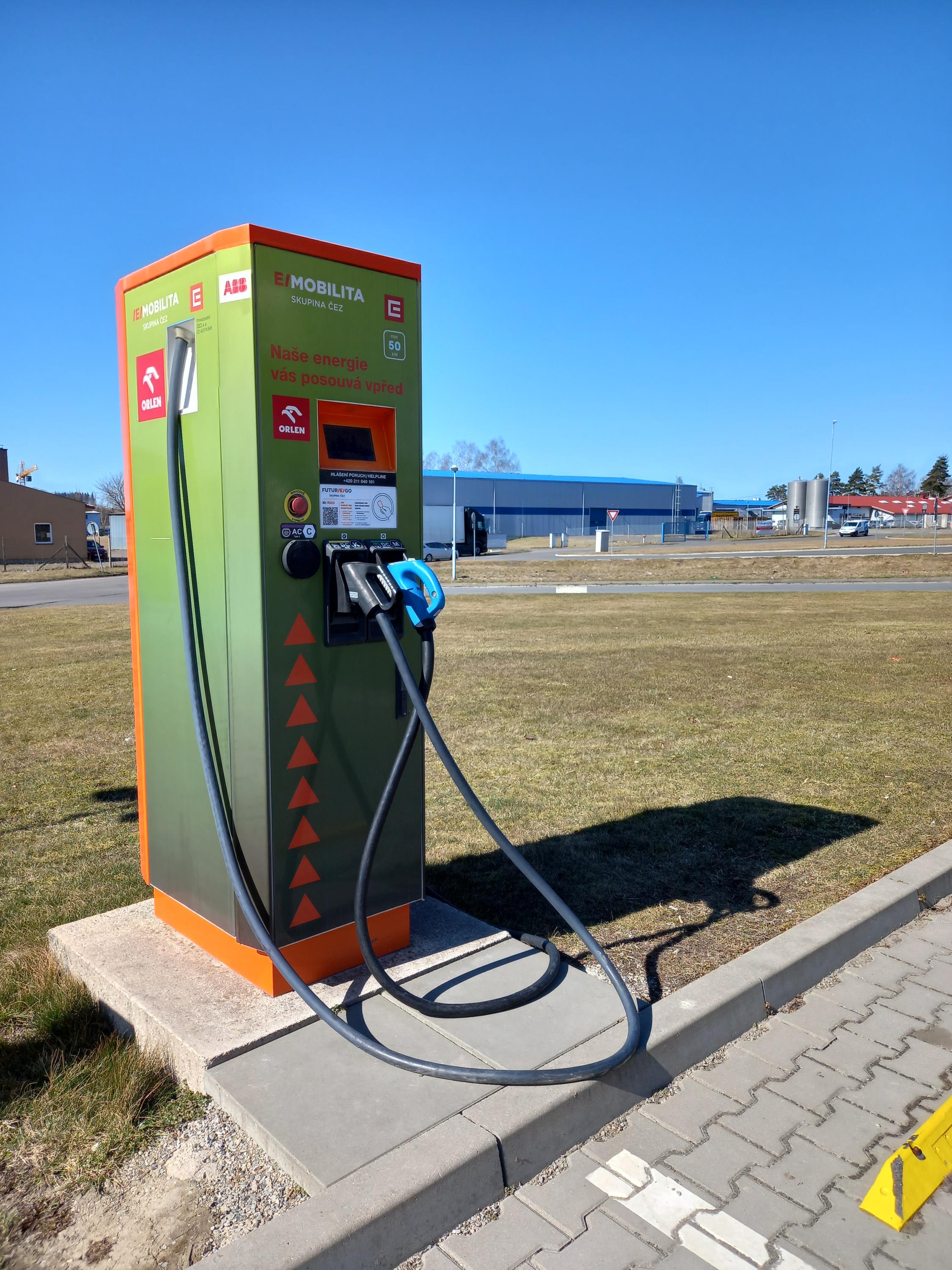 Nabíjecí stanice ČEZ foto 2