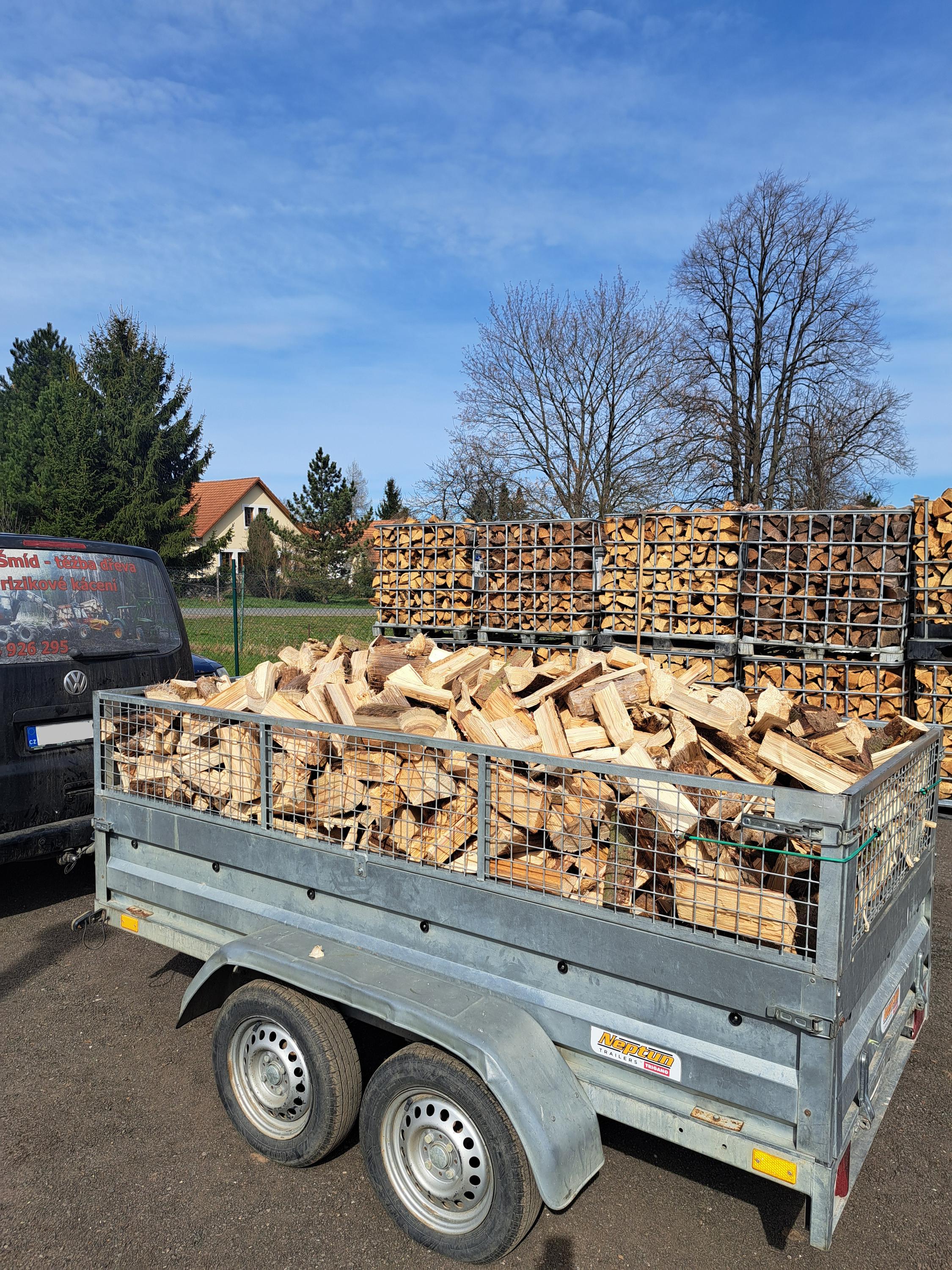 Štípané dřevo - Jiří Šmíd foto 2