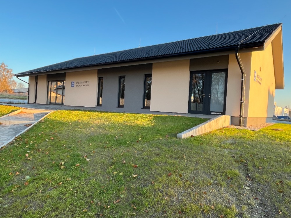 Náboženská společnost Svědkové Jehovovi - Sál Království foto 2