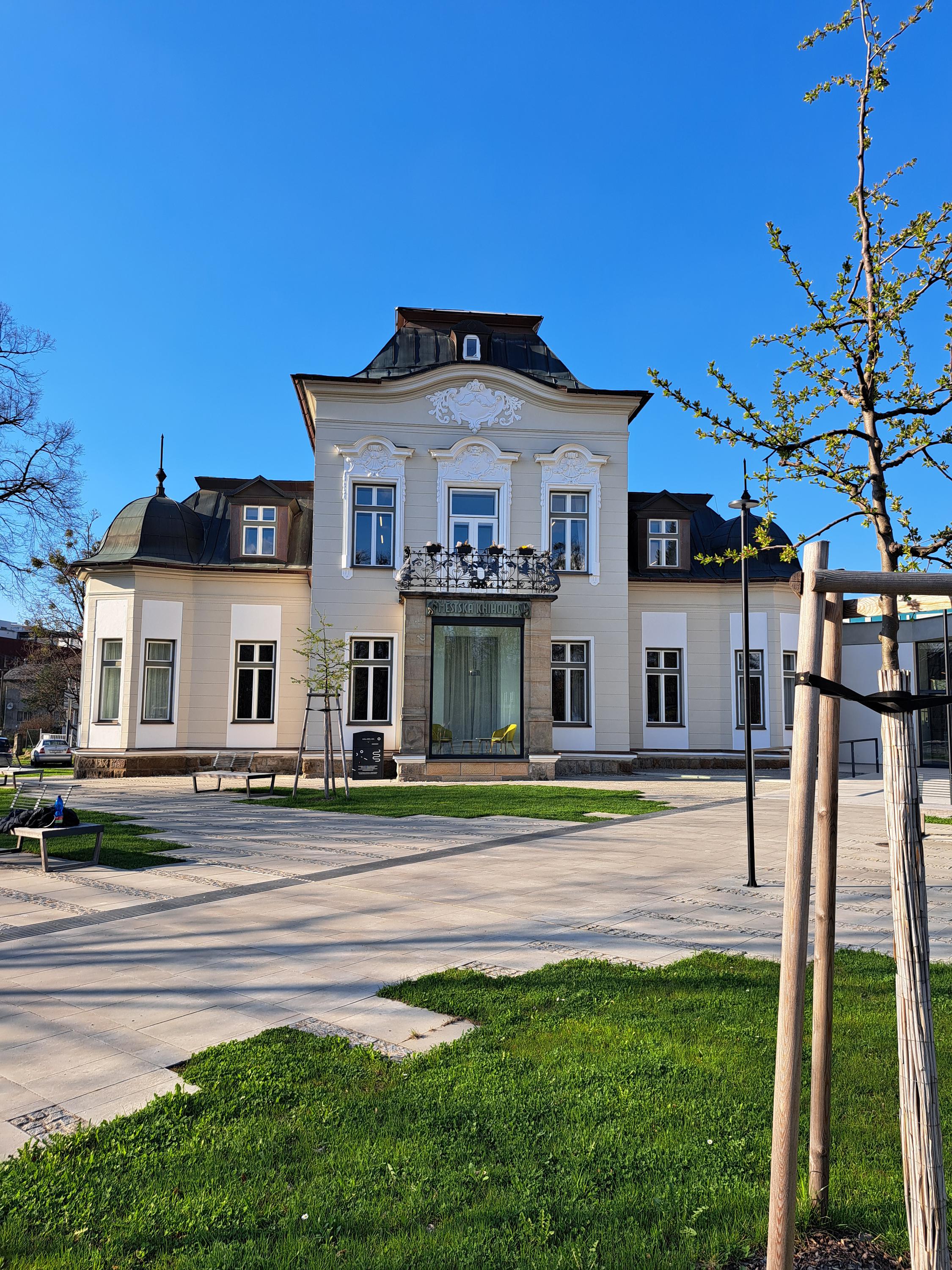 Městská knihovna Rožnov pod Radhoštěm foto 6