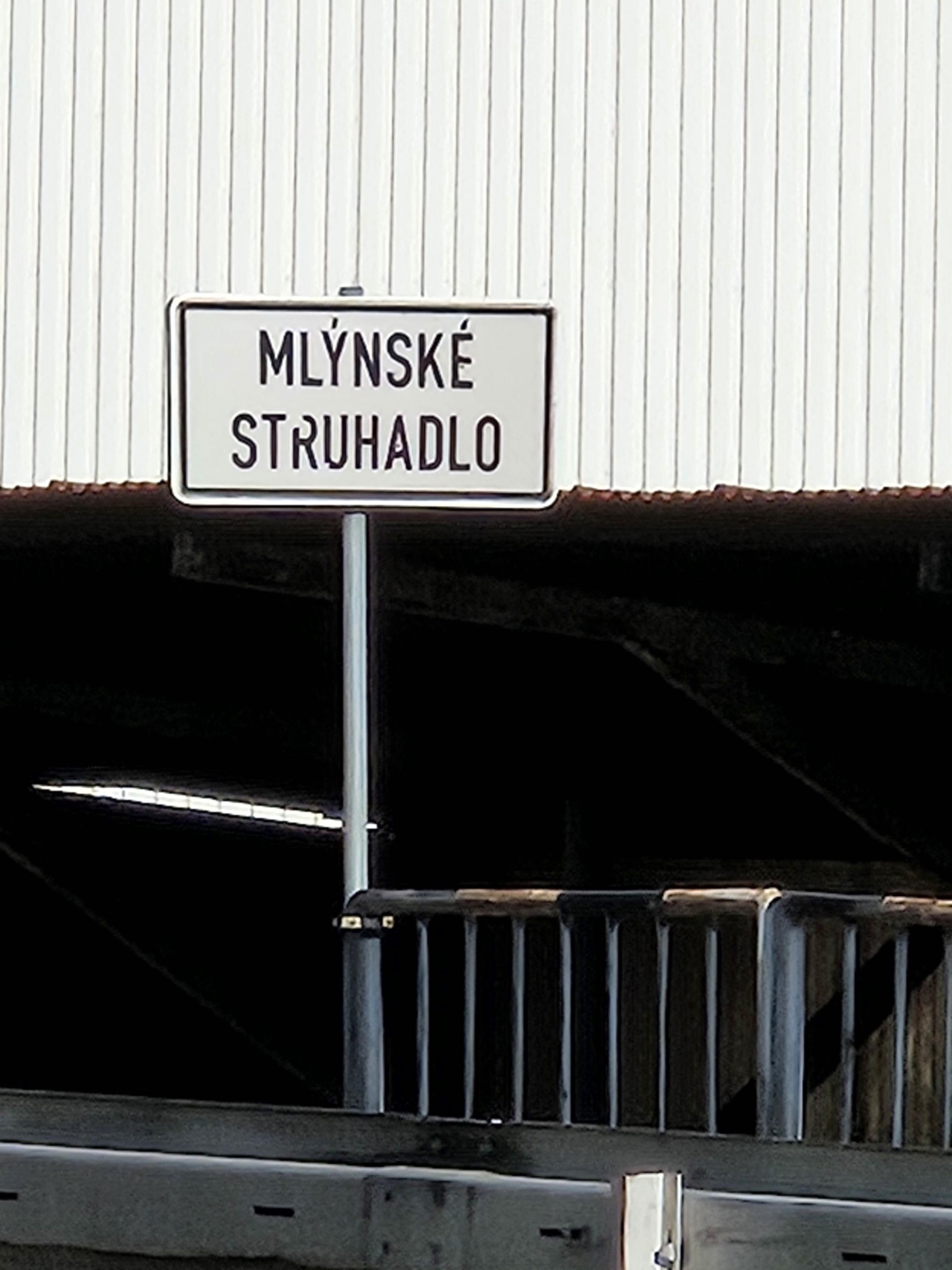 Mlýnské Struhadlo - obecní úřad foto 2
