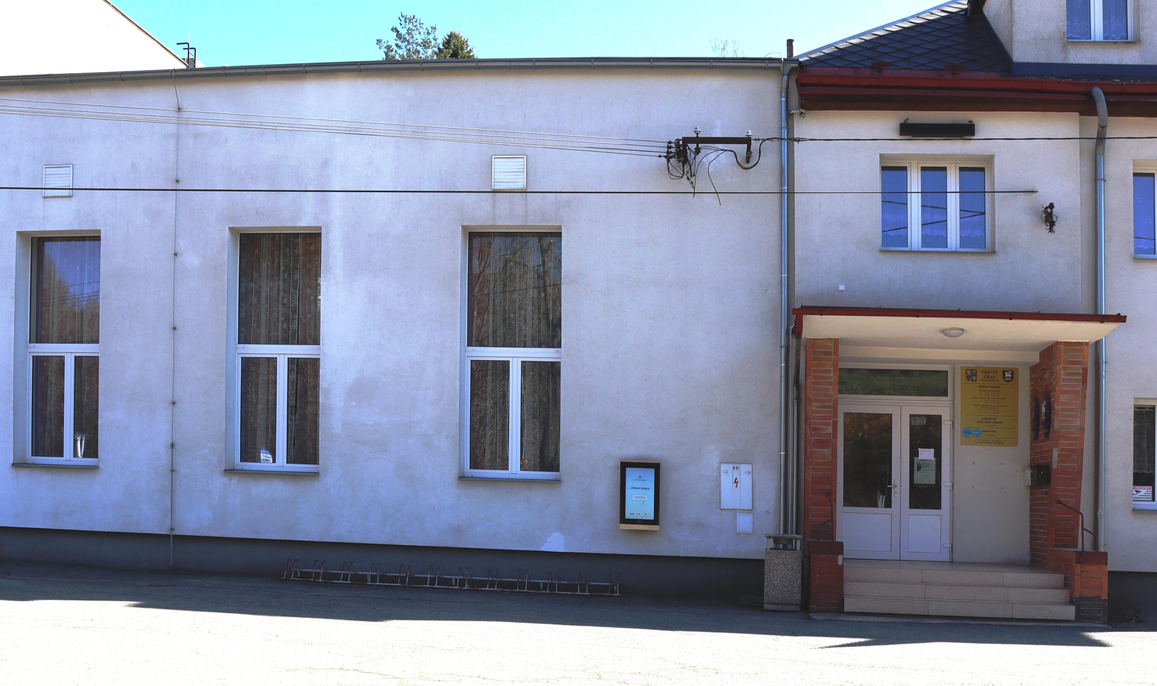 Česká Metuje - obecní úřad foto 2