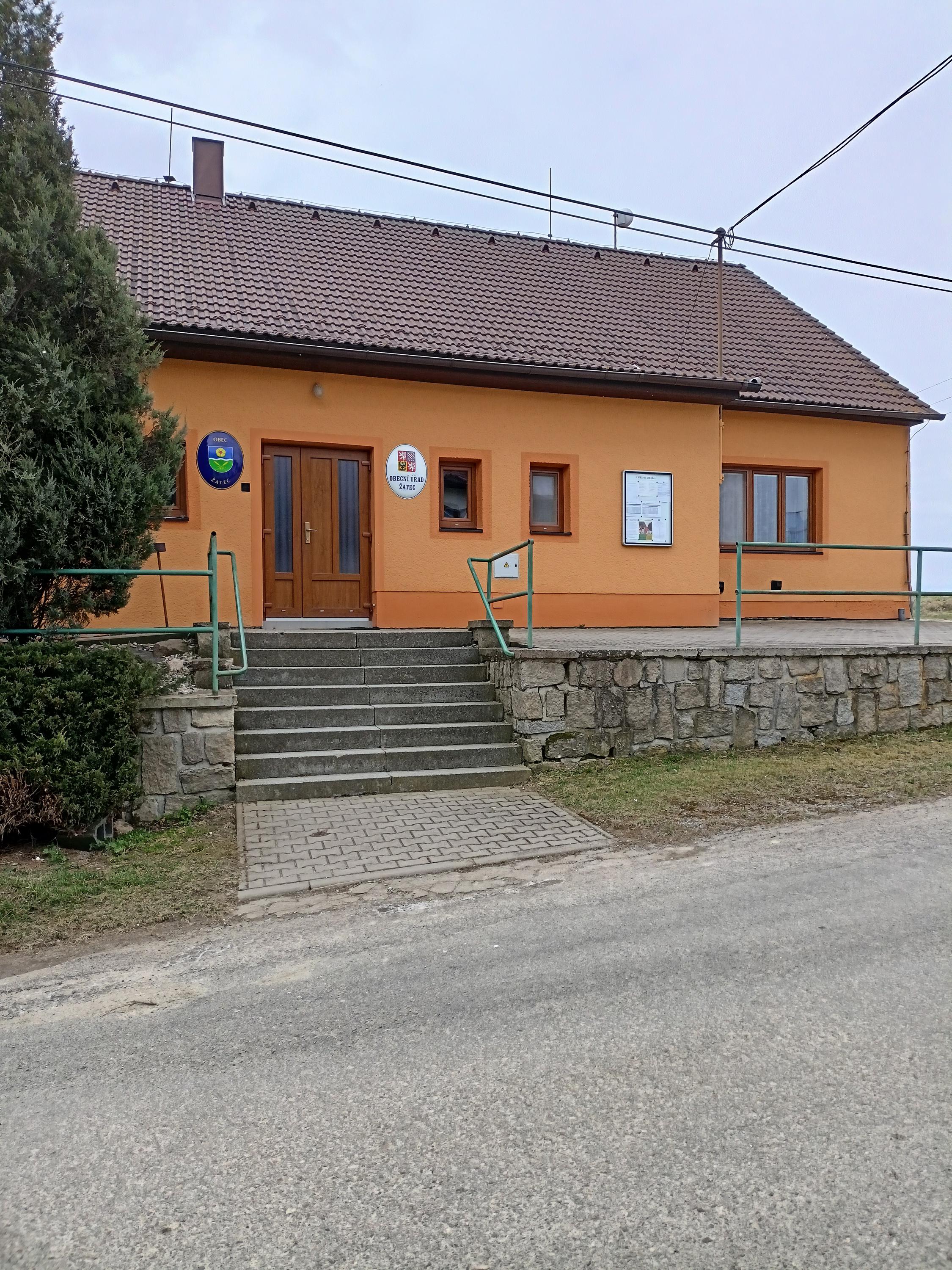 Žatec - obecní úřad foto 2