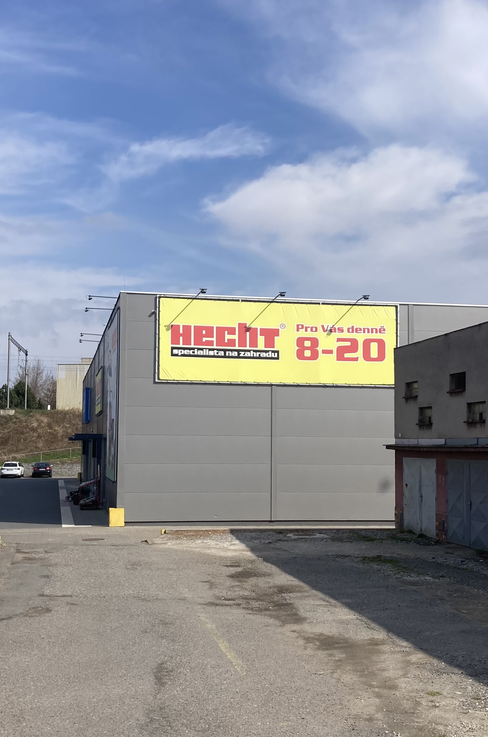 HECHT - specialista na zahradu foto 5