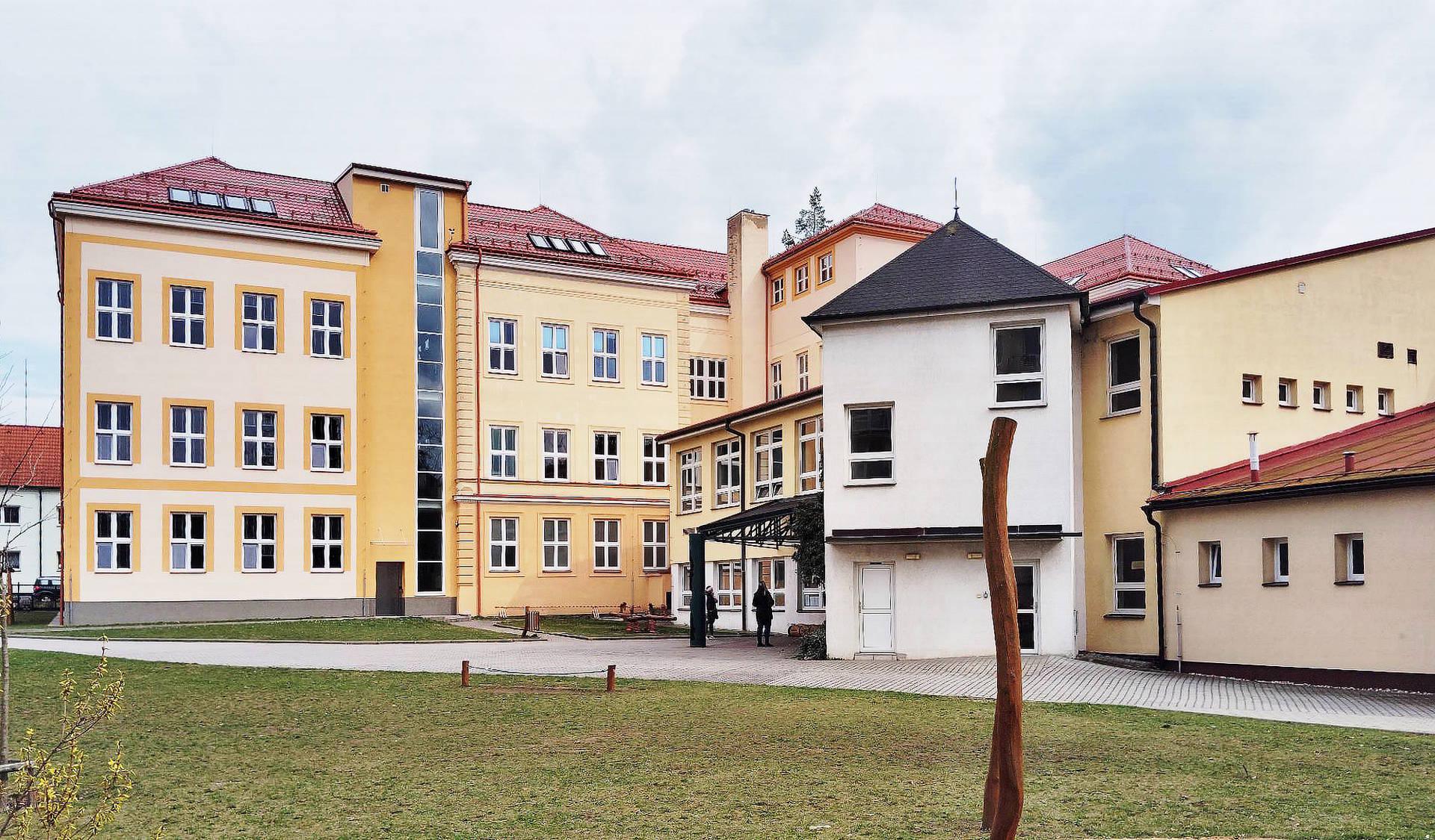ZŠ Dačice, Komenského foto 4