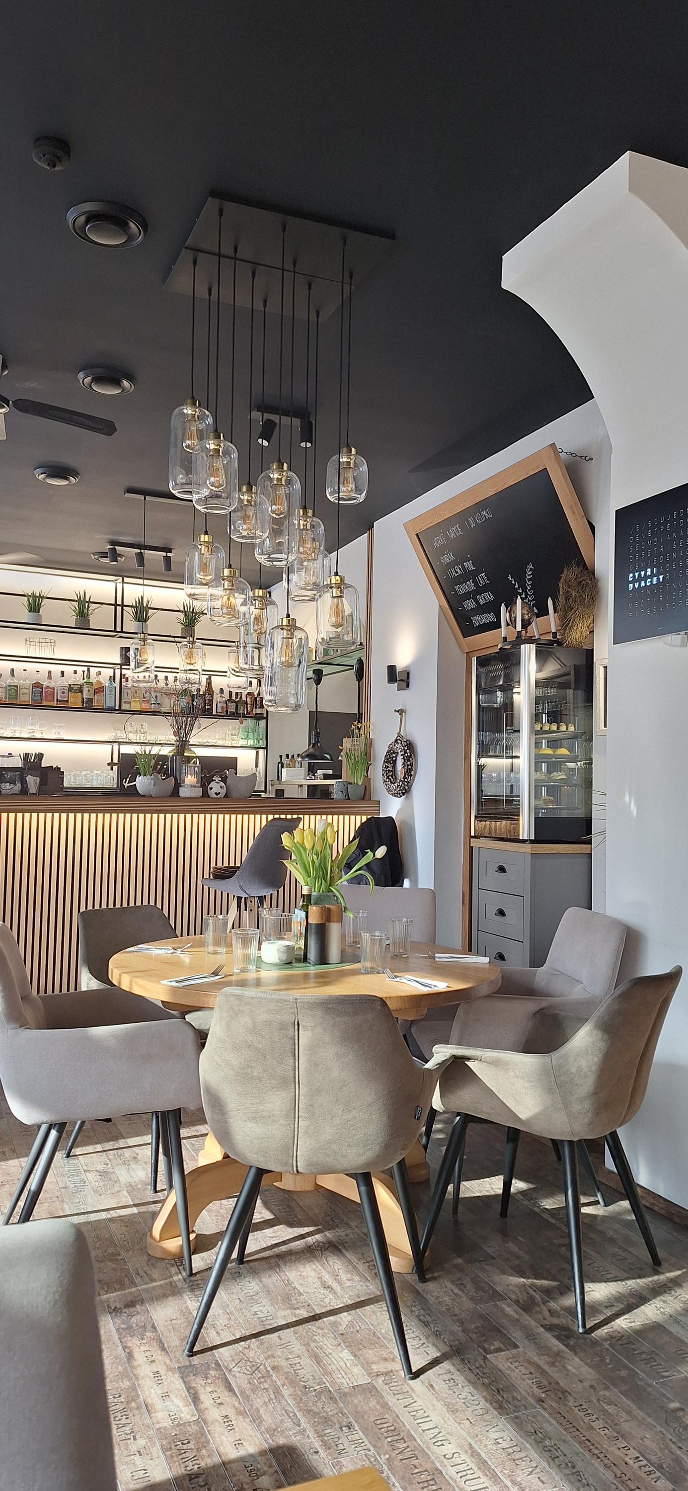 Restaurace BELLA CASA foto 2