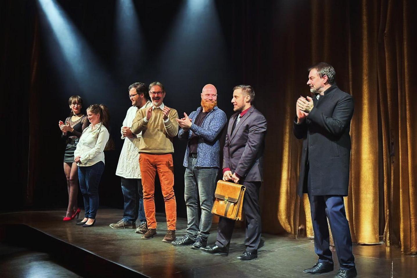 Divadelní spolek Pípa platí