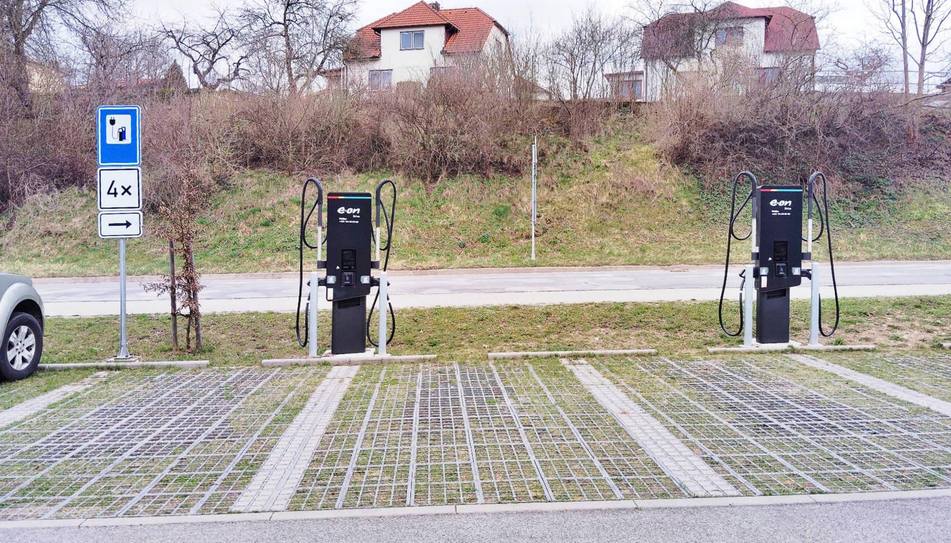 Dobíjecí stanice E.ON Drive